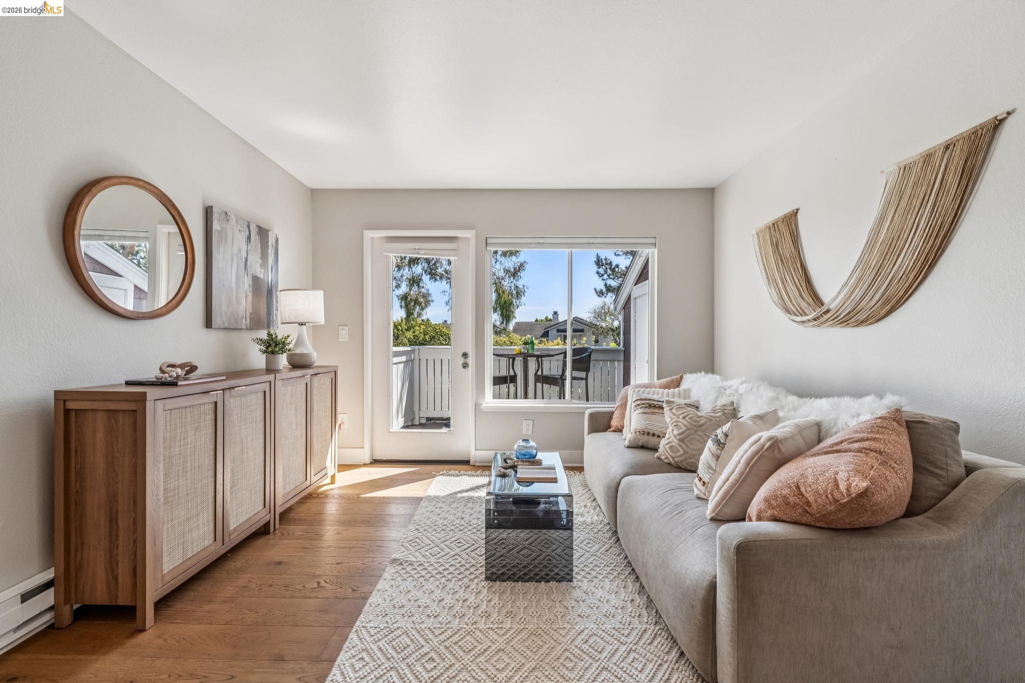 Detail Gallery Image 4 of 59 For 24 Bayside Ct, Richmond,  CA 94804 - 1 Beds | 1 Baths