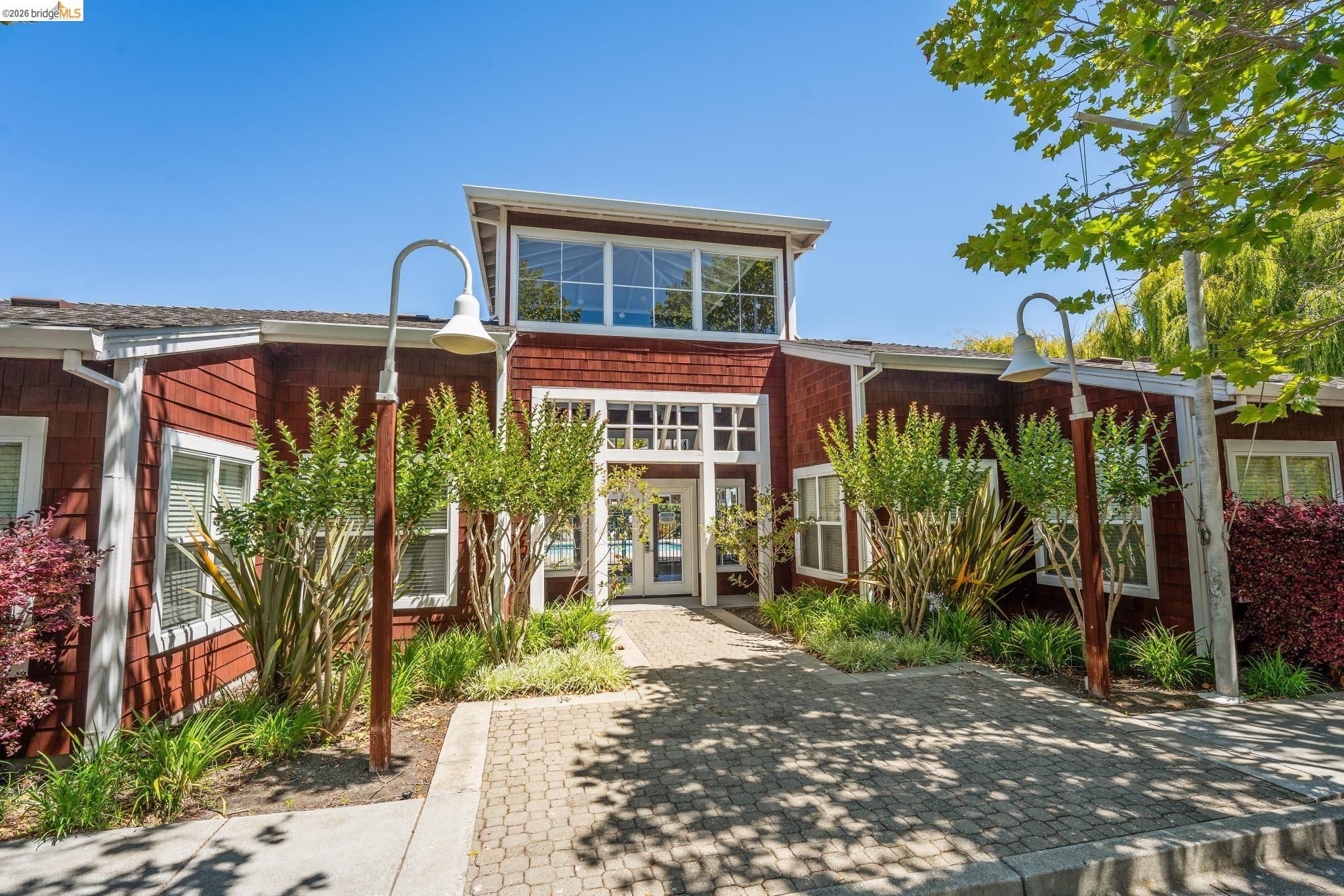 Detail Gallery Image 34 of 59 For 24 Bayside Ct, Richmond,  CA 94804 - 1 Beds | 1 Baths