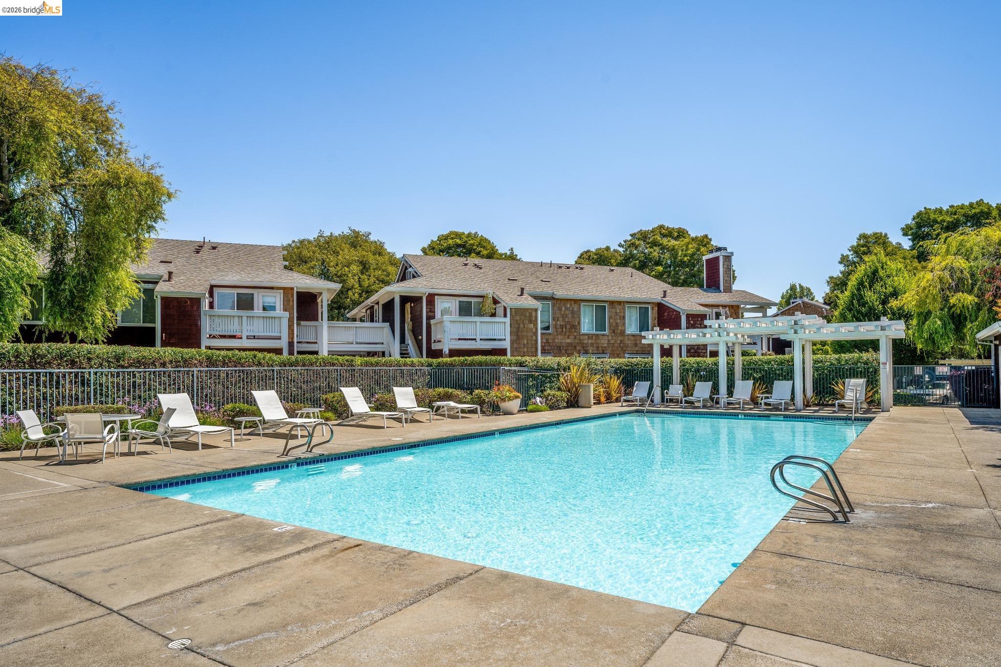 Detail Gallery Image 37 of 59 For 24 Bayside Ct, Richmond,  CA 94804 - 1 Beds | 1 Baths