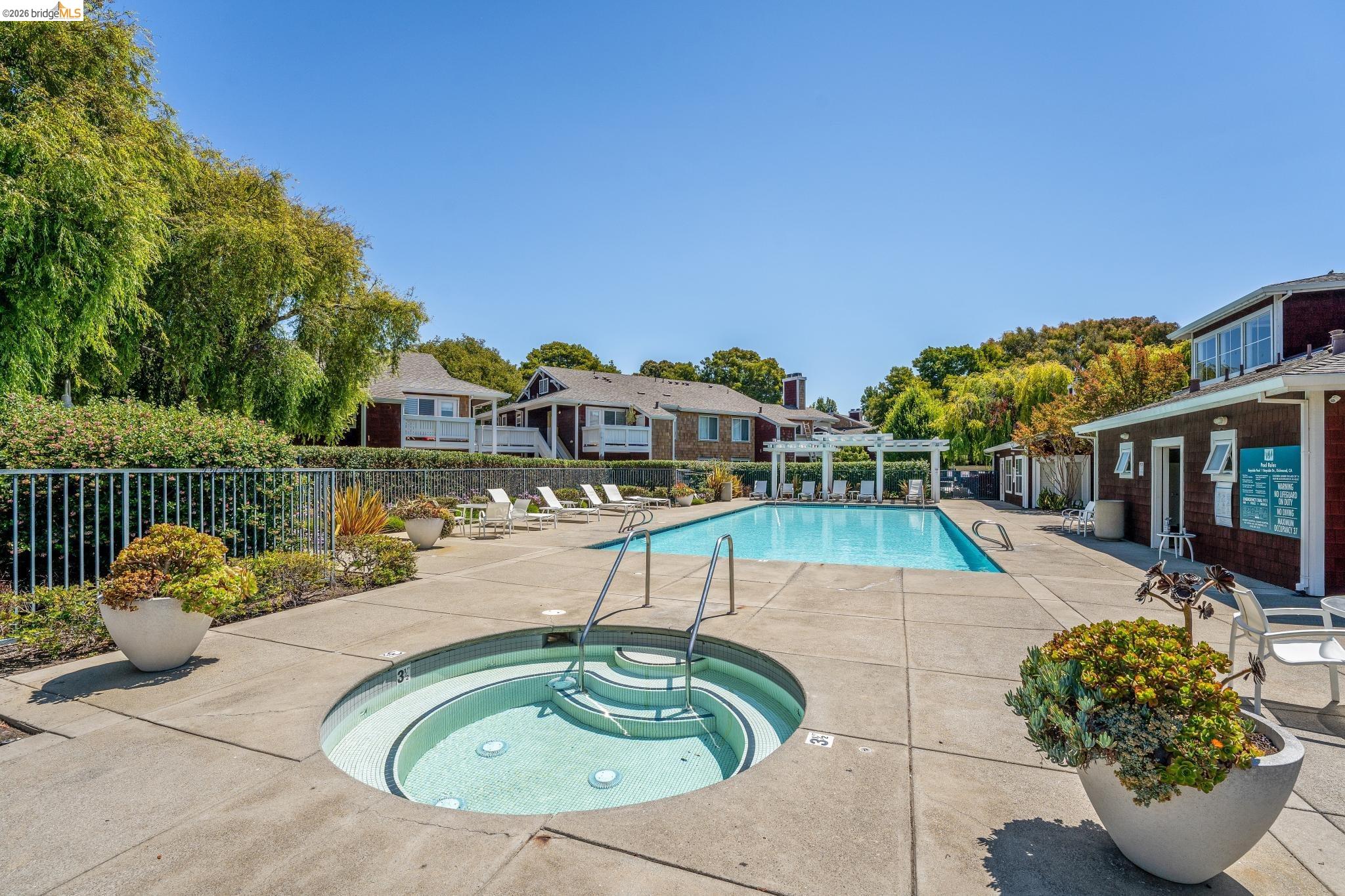 Detail Gallery Image 38 of 59 For 24 Bayside Ct, Richmond,  CA 94804 - 1 Beds | 1 Baths