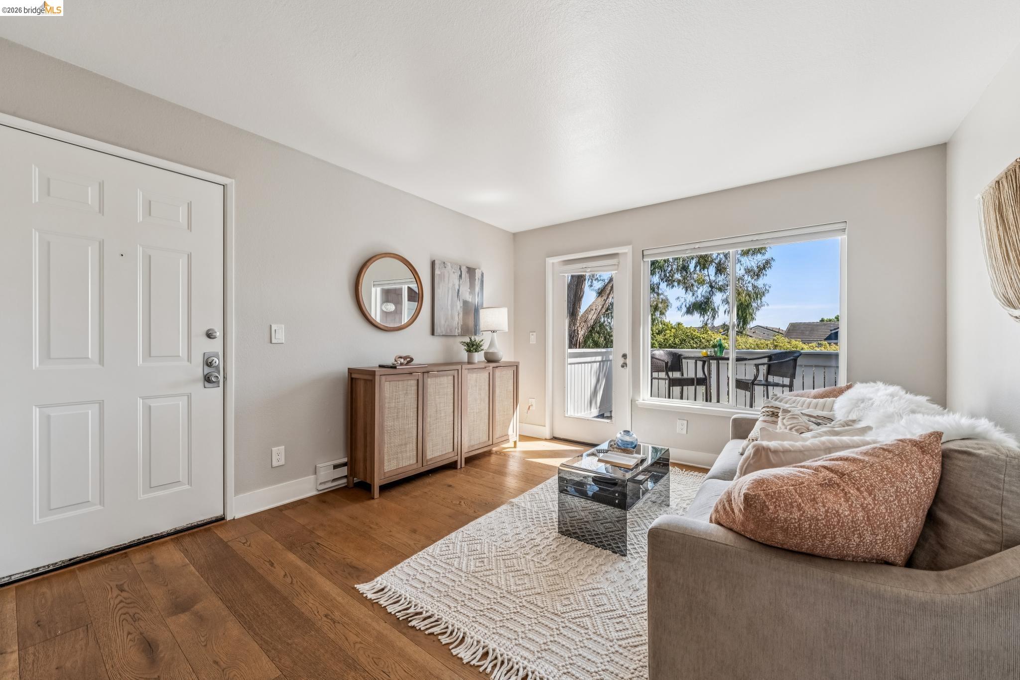 Detail Gallery Image 5 of 59 For 24 Bayside Ct, Richmond,  CA 94804 - 1 Beds | 1 Baths