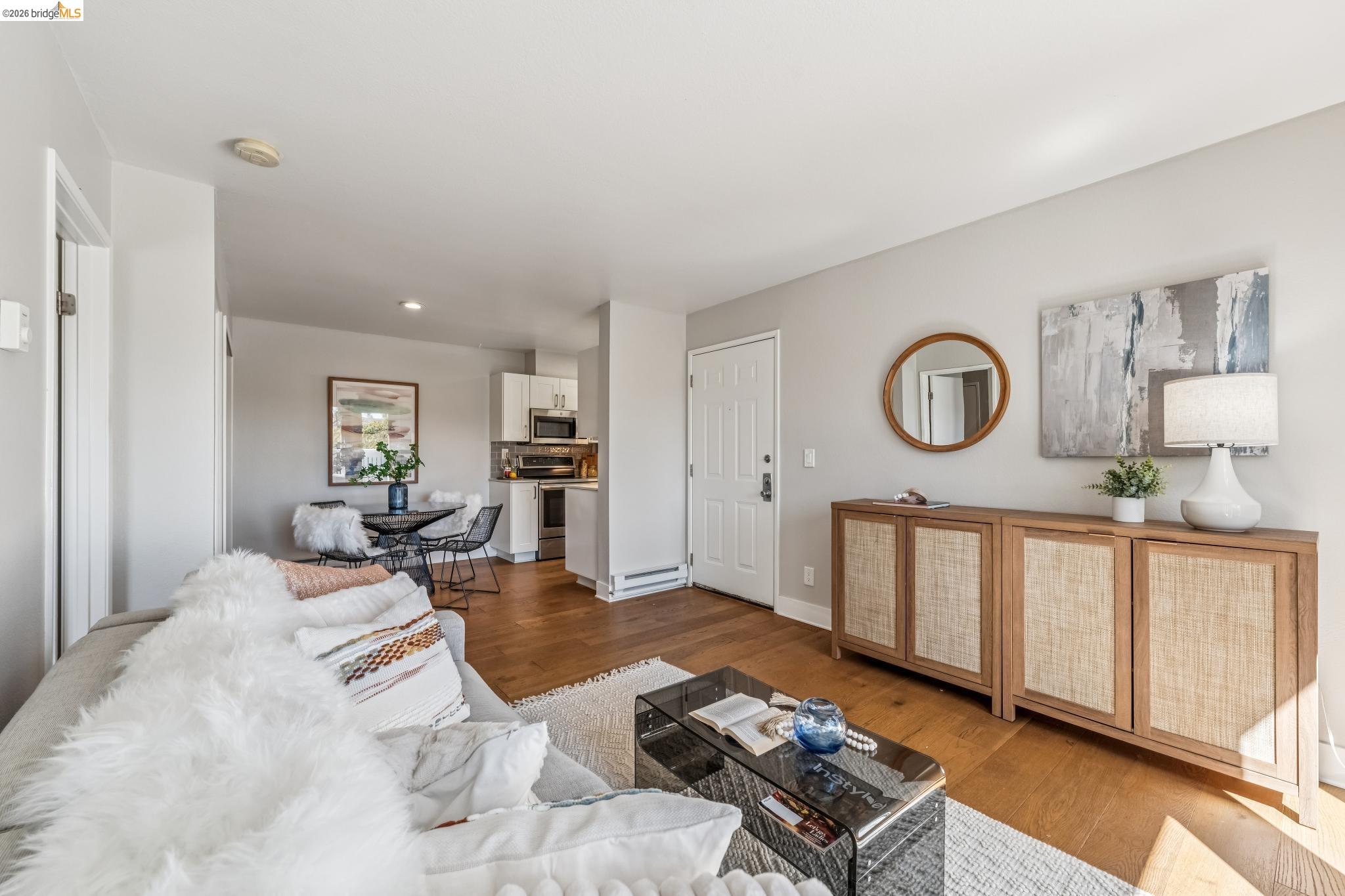 Photo #8: 41128338 Listing: Photo #8