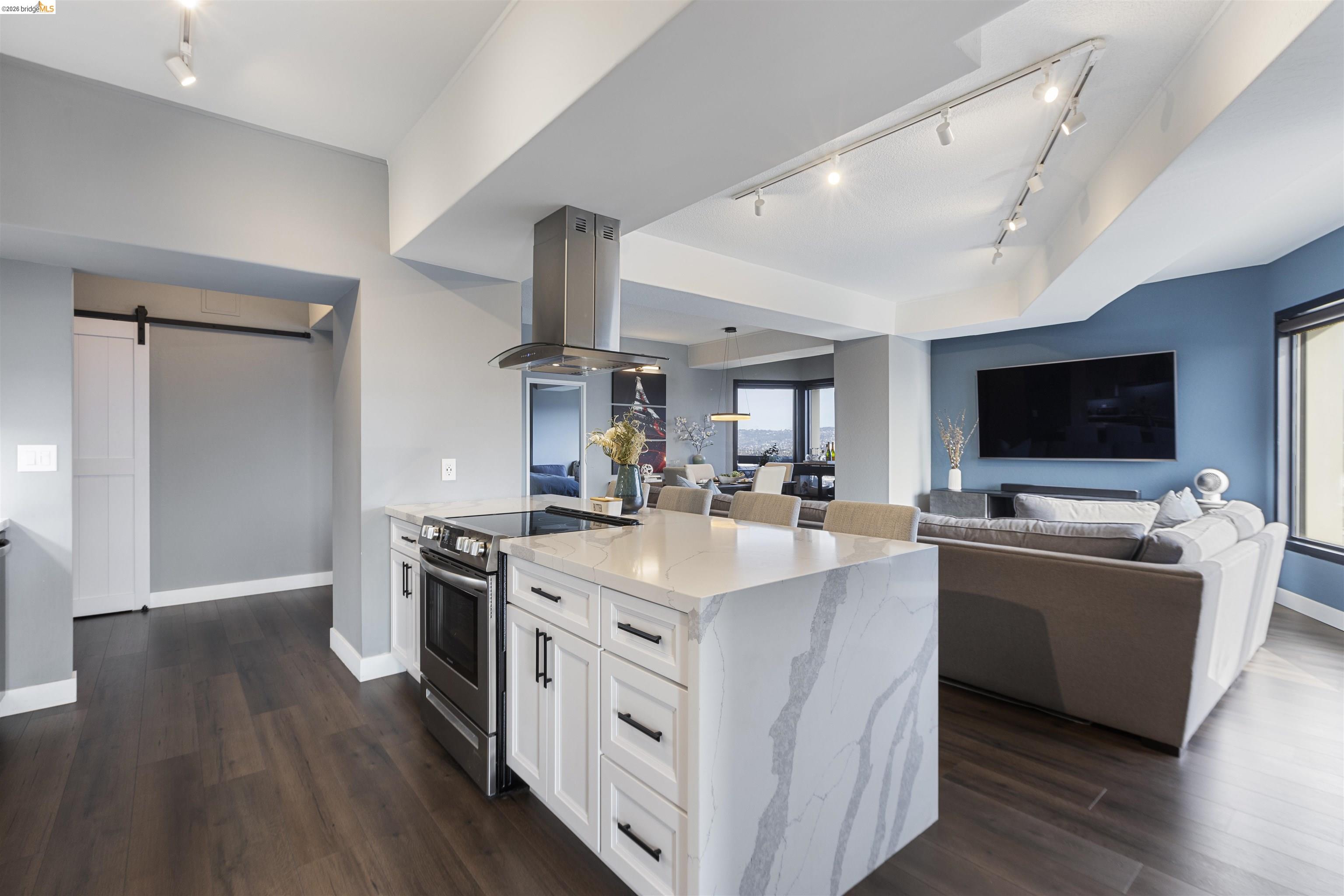 Photo #12: 41128342 Listing: Photo #12