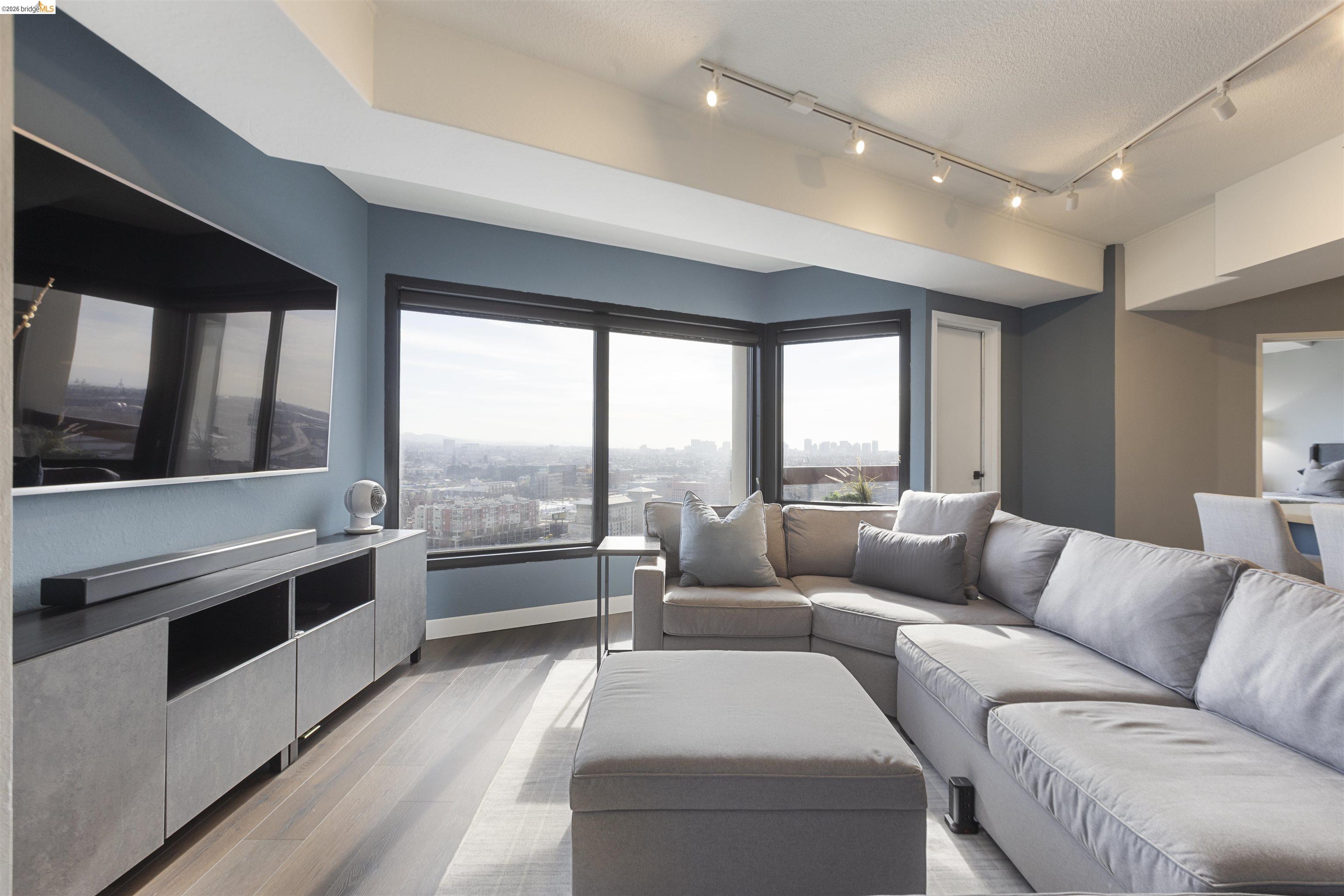 Photo #3: 41128342 Listing: Photo #3