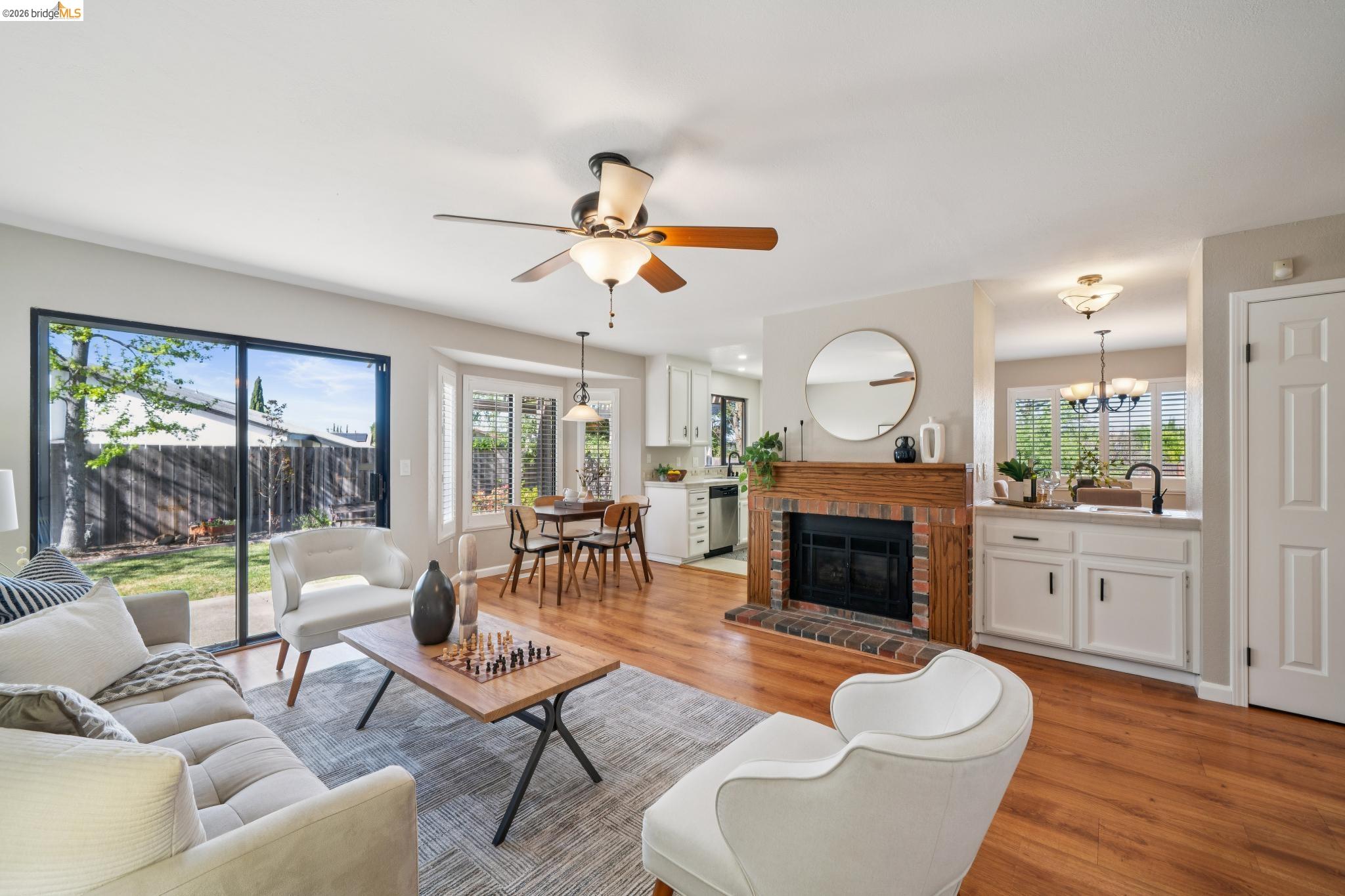 Detail Gallery Image 23 of 51 For 211 Meadowlark Way, Hercules,  CA 94547 - 3 Beds | 2 Baths