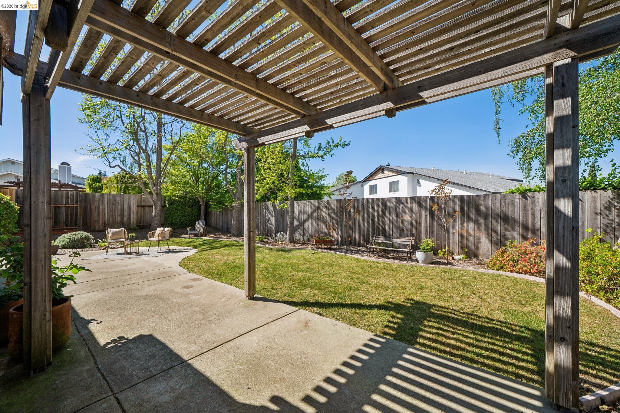 Detail Gallery Image 47 of 51 For 211 Meadowlark Way, Hercules,  CA 94547 - 3 Beds | 2 Baths