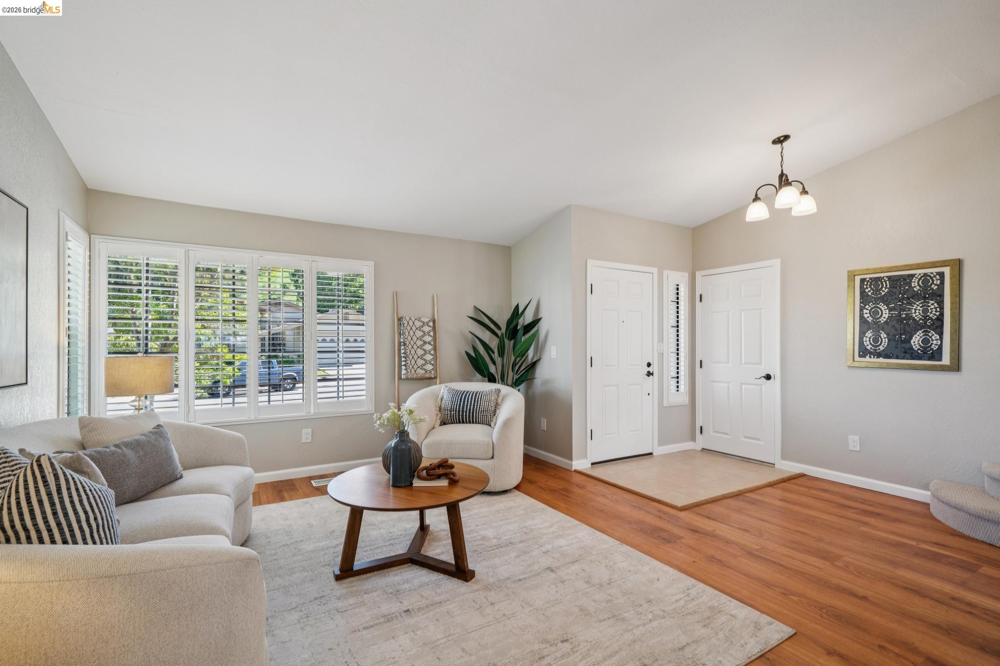 Detail Gallery Image 6 of 51 For 211 Meadowlark Way, Hercules,  CA 94547 - 3 Beds | 2 Baths