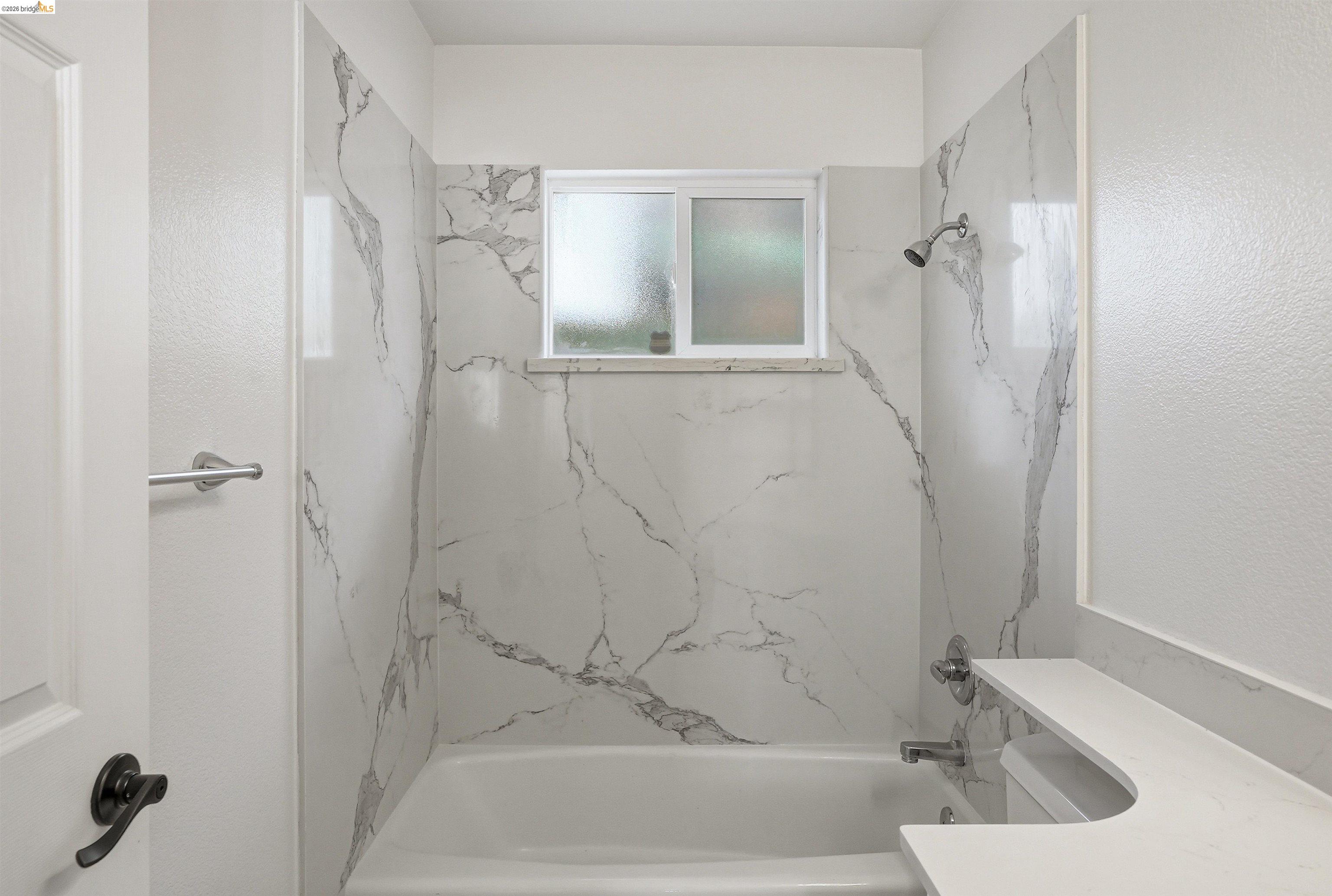 Detail Gallery Image 19 of 44 For 3012 Minna Ave, Oakland,  CA 94619 - – Beds | – Baths