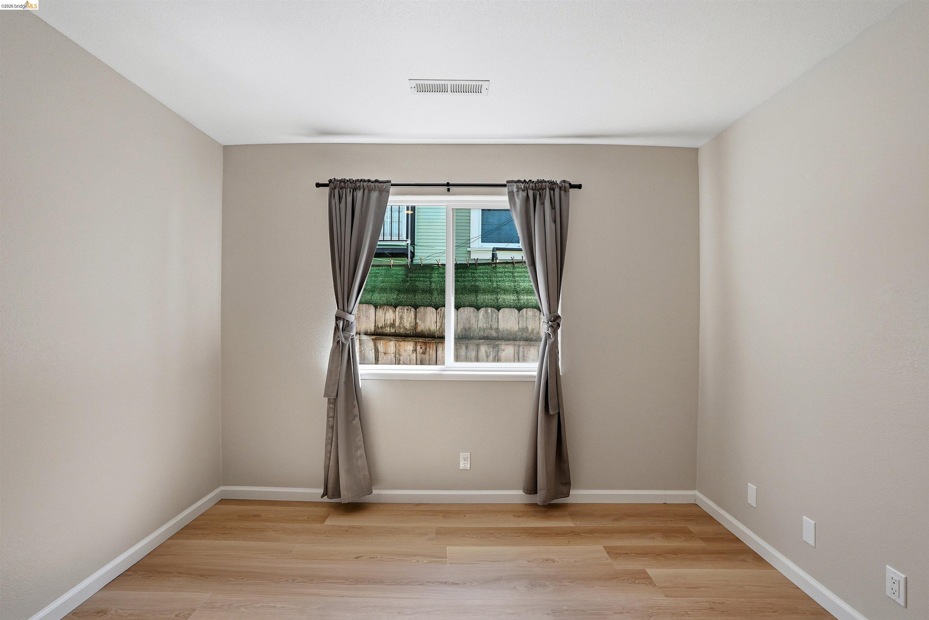 Detail Gallery Image 22 of 44 For 3012 Minna Ave, Oakland,  CA 94619 - – Beds | – Baths