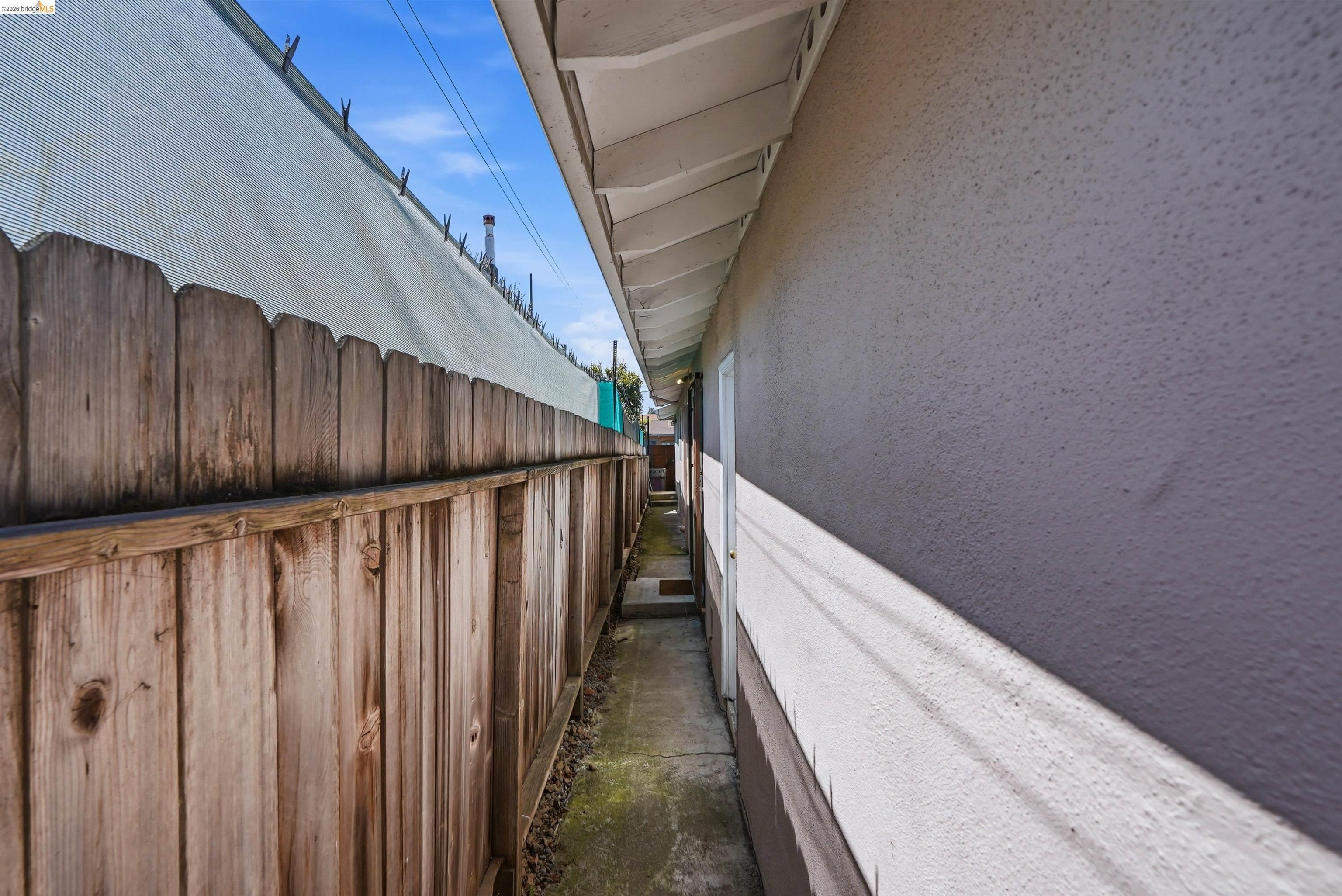 Detail Gallery Image 24 of 44 For 3012 Minna Ave, Oakland,  CA 94619 - – Beds | – Baths