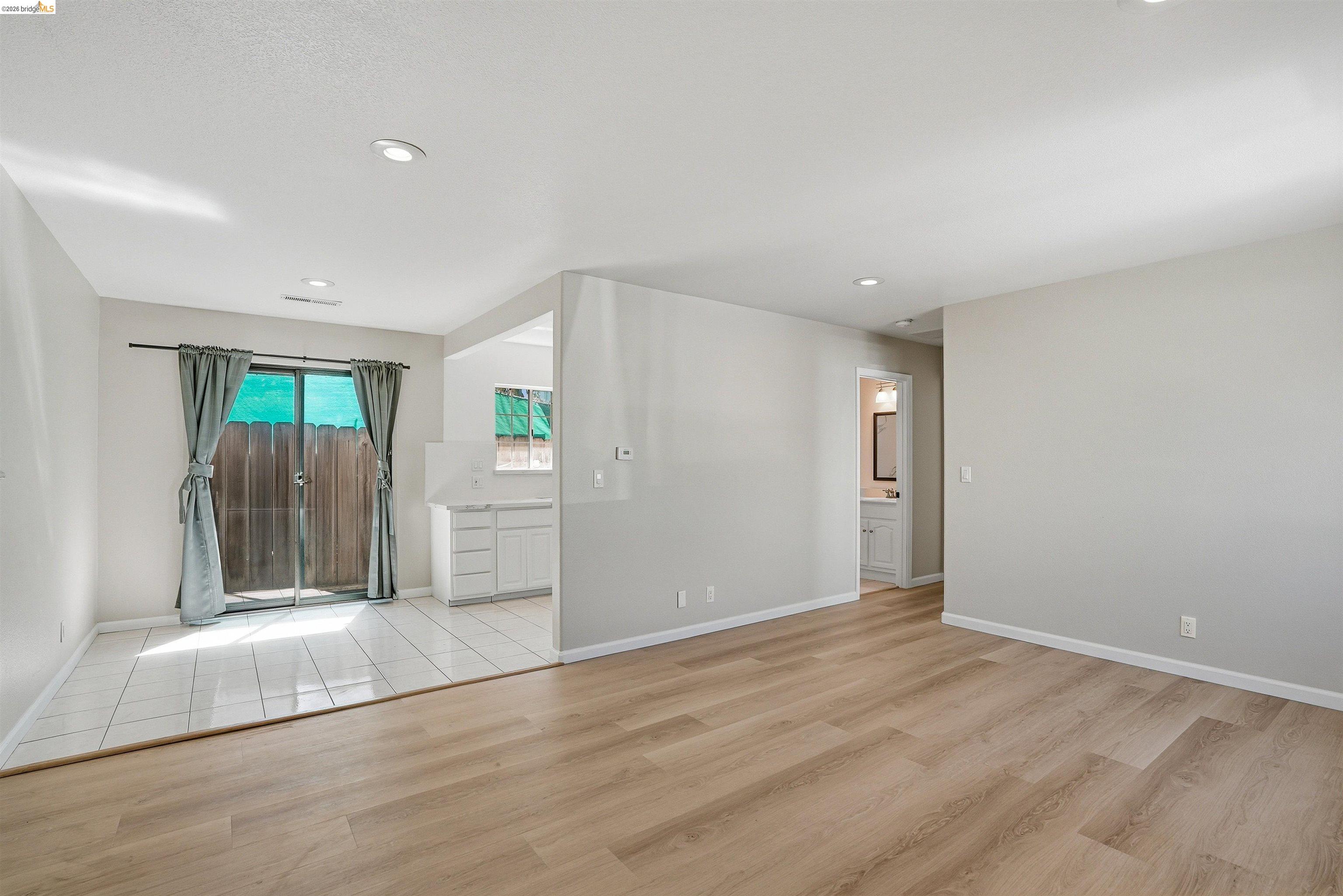 Detail Gallery Image 9 of 44 For 3012 Minna Ave, Oakland,  CA 94619 - – Beds | – Baths