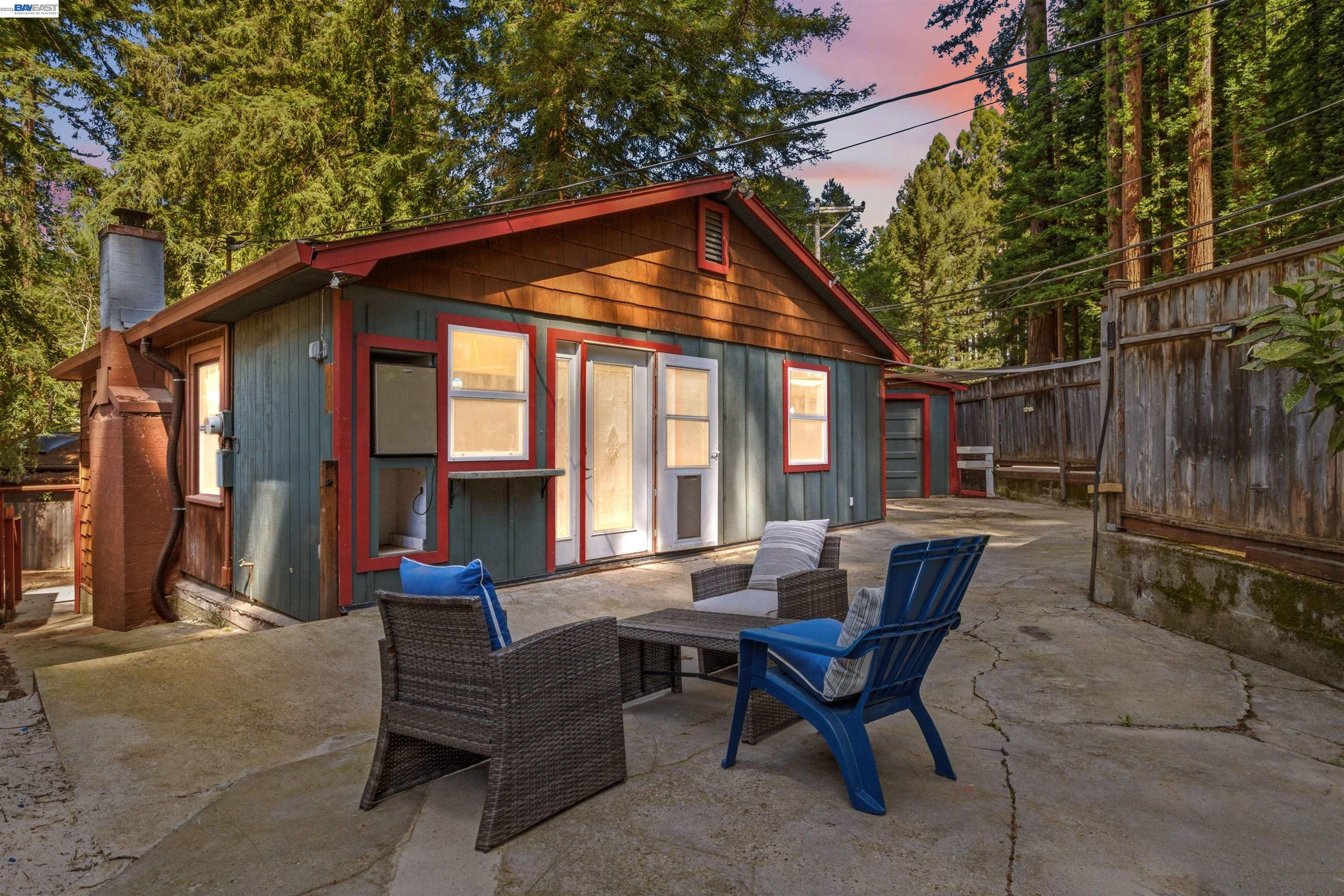 Detail Gallery Image 2 of 57 For 15765 Kings Creek Rd, Boulder Creek,  CA 95006 - 2 Beds | 1 Baths