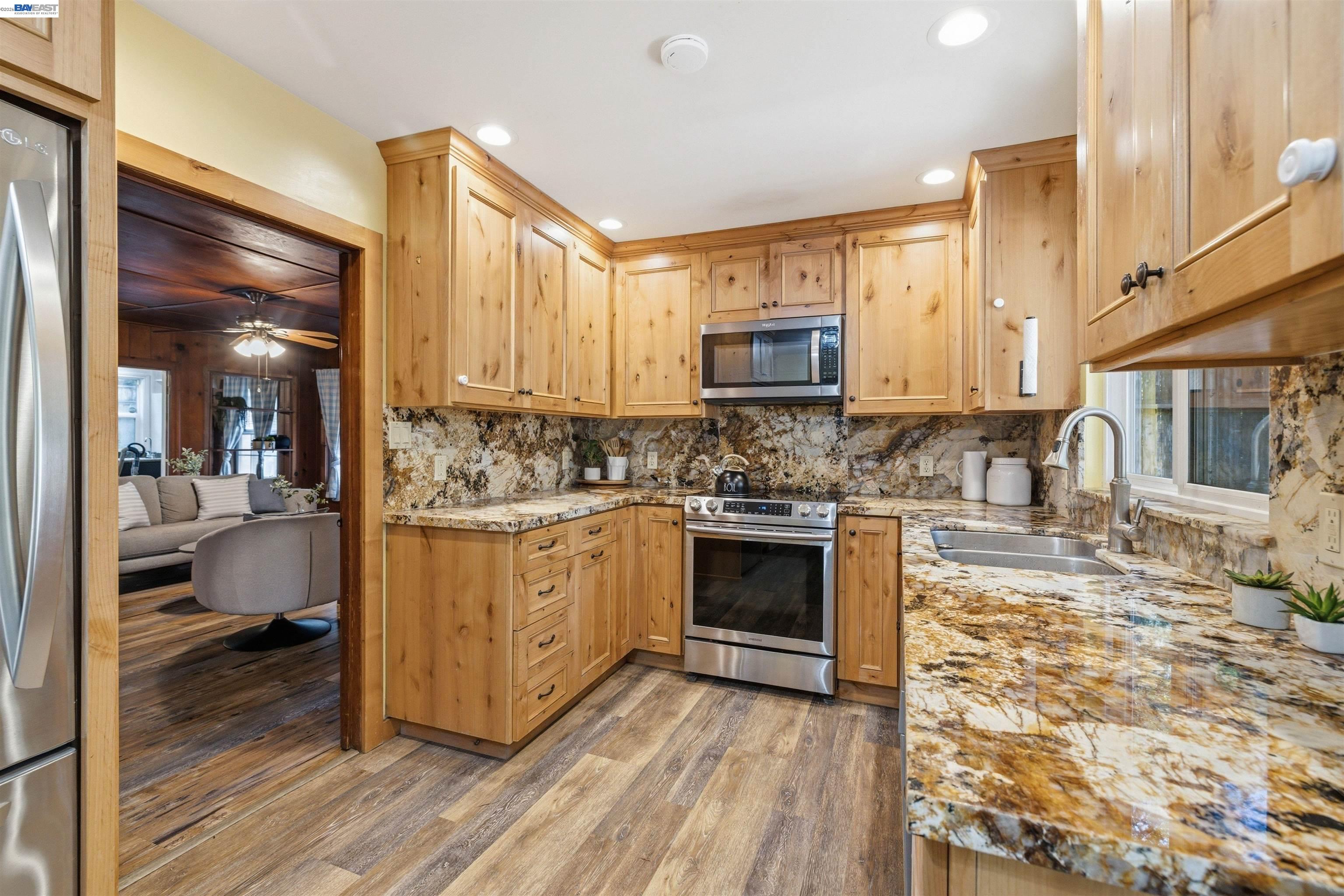 Detail Gallery Image 5 of 57 For 15765 Kings Creek Rd, Boulder Creek,  CA 95006 - 2 Beds | 1 Baths