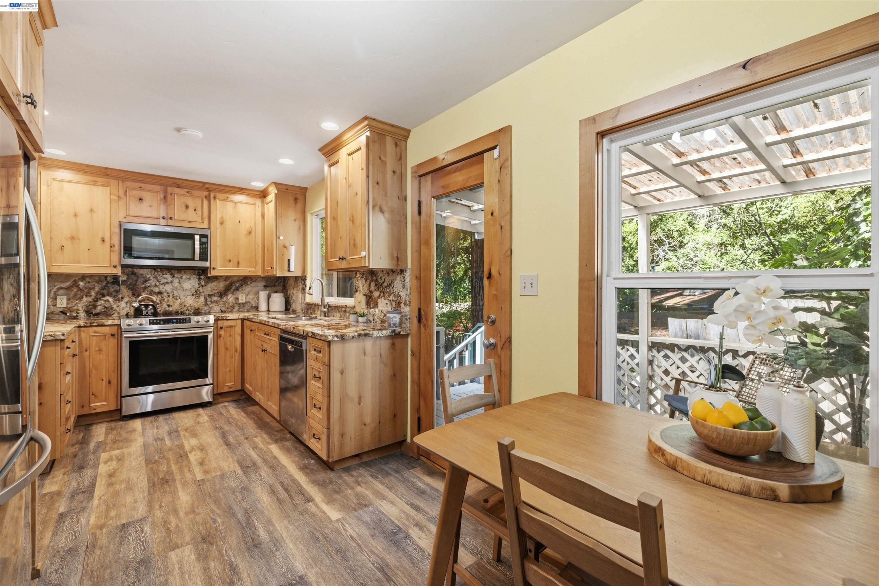 Detail Gallery Image 7 of 57 For 15765 Kings Creek Rd, Boulder Creek,  CA 95006 - 2 Beds | 1 Baths