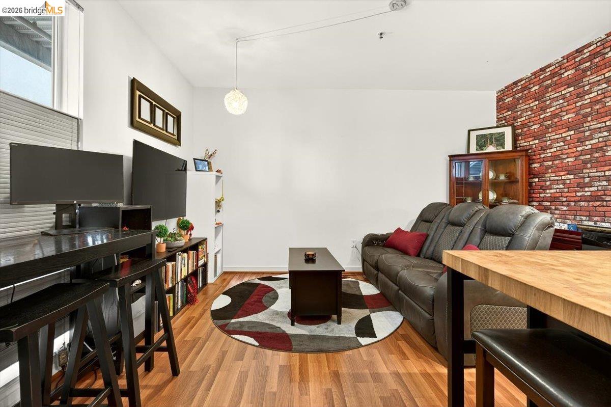 Photo #6: 41128348 Listing: Photo #6