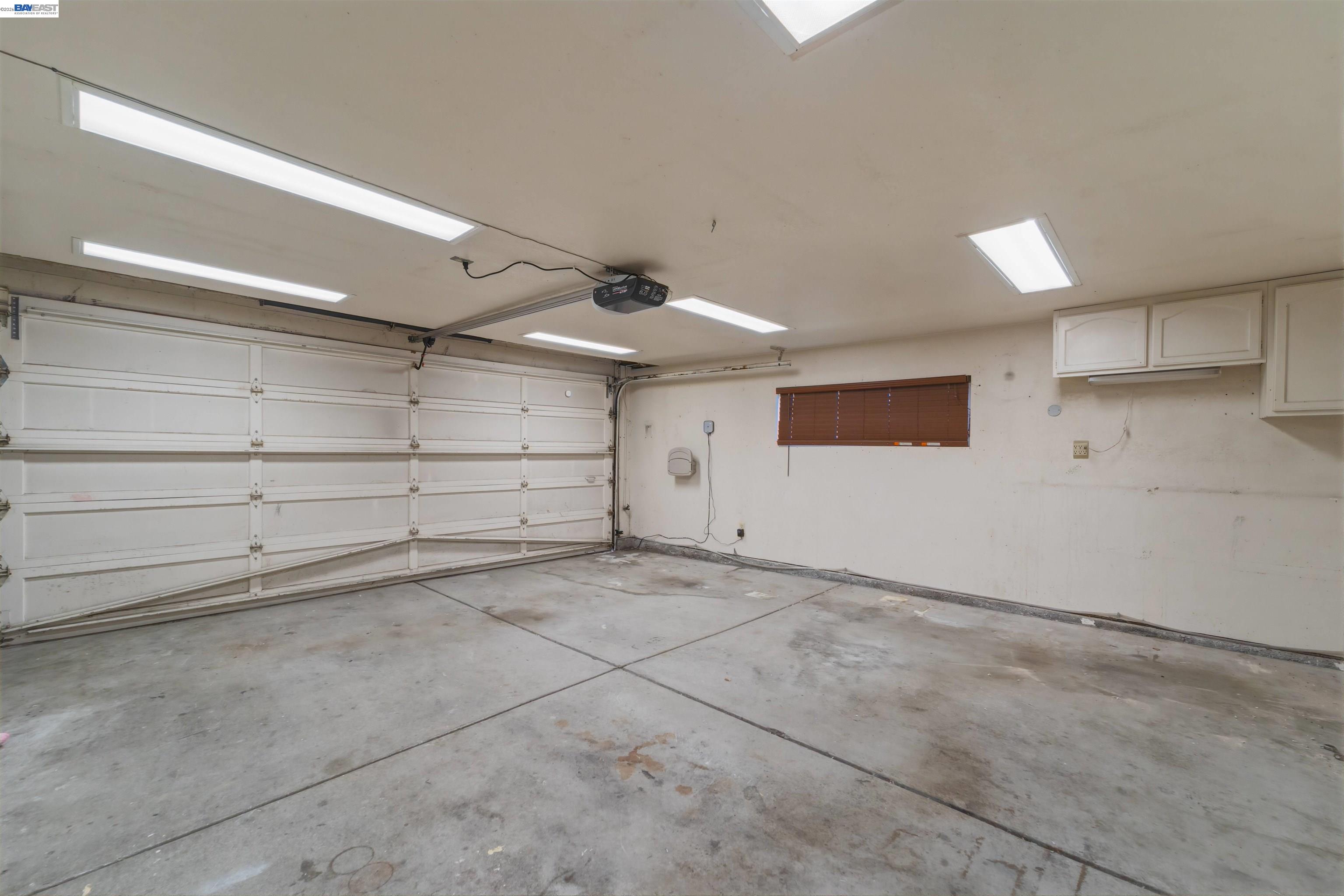 Detail Gallery Image 17 of 31 For 32471 Lake Ree St, Fremont,  CA 94555 - 4 Beds | 2 Baths