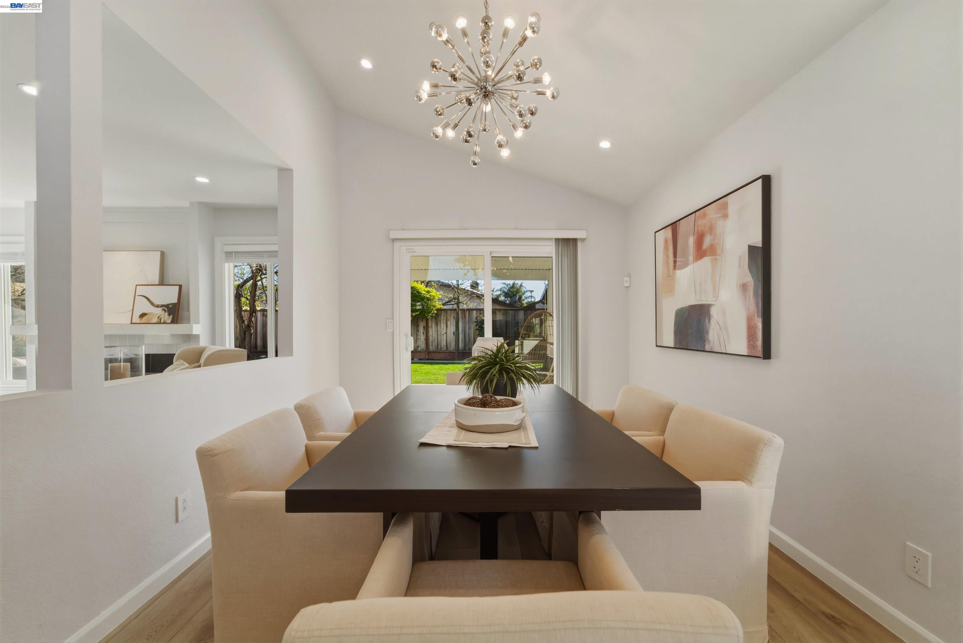 Detail Gallery Image 7 of 31 For 32471 Lake Ree St, Fremont,  CA 94555 - 4 Beds | 2 Baths