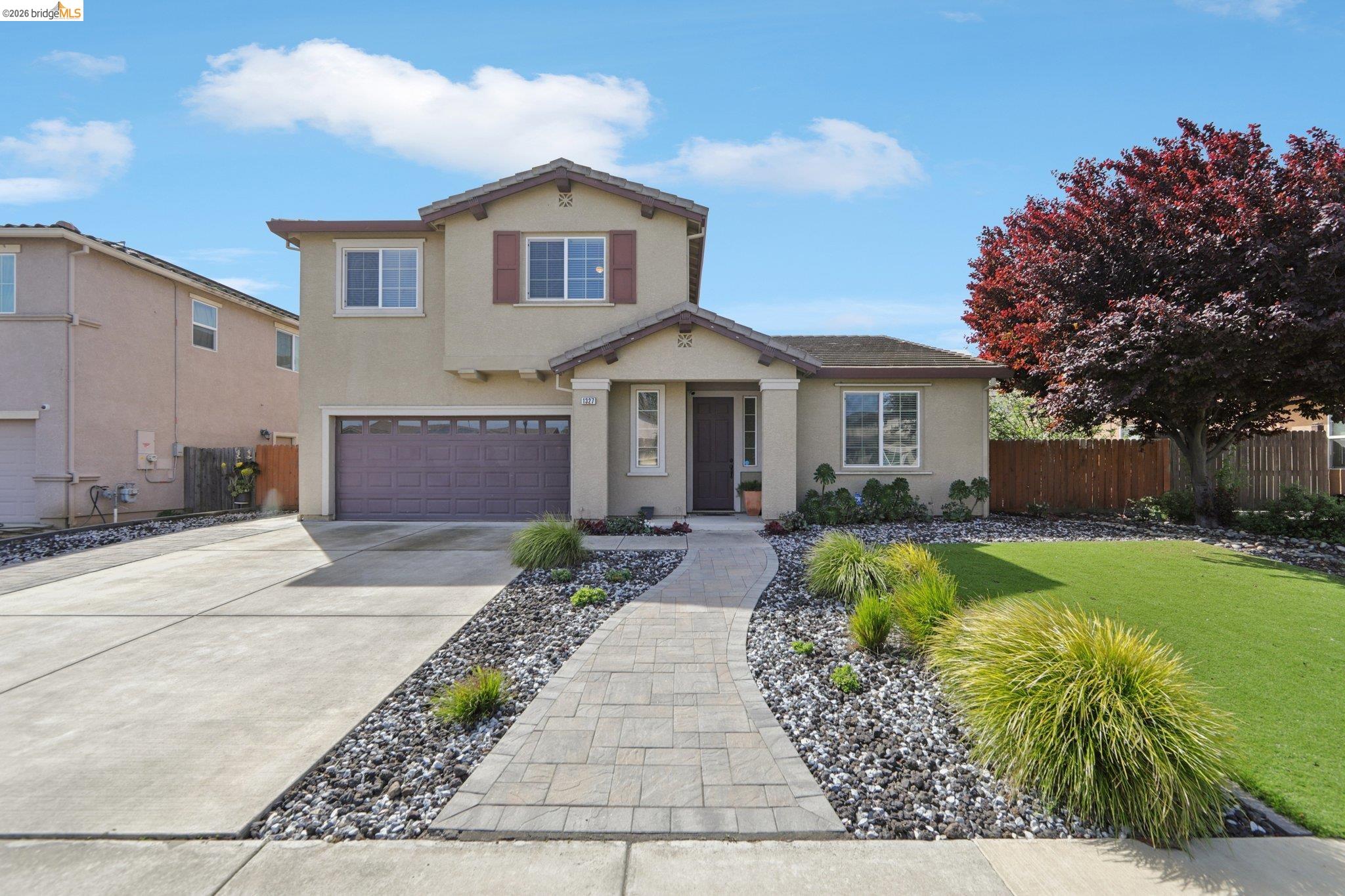 Detail Gallery Image 2 of 42 For 1327 Tuolumne Way, Oakley,  CA 94561 - 5 Beds | 3 Baths