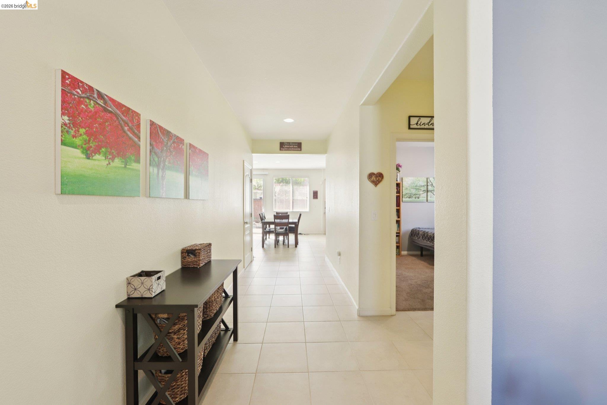 Detail Gallery Image 11 of 42 For 1327 Tuolumne Way, Oakley,  CA 94561 - 5 Beds | 3 Baths