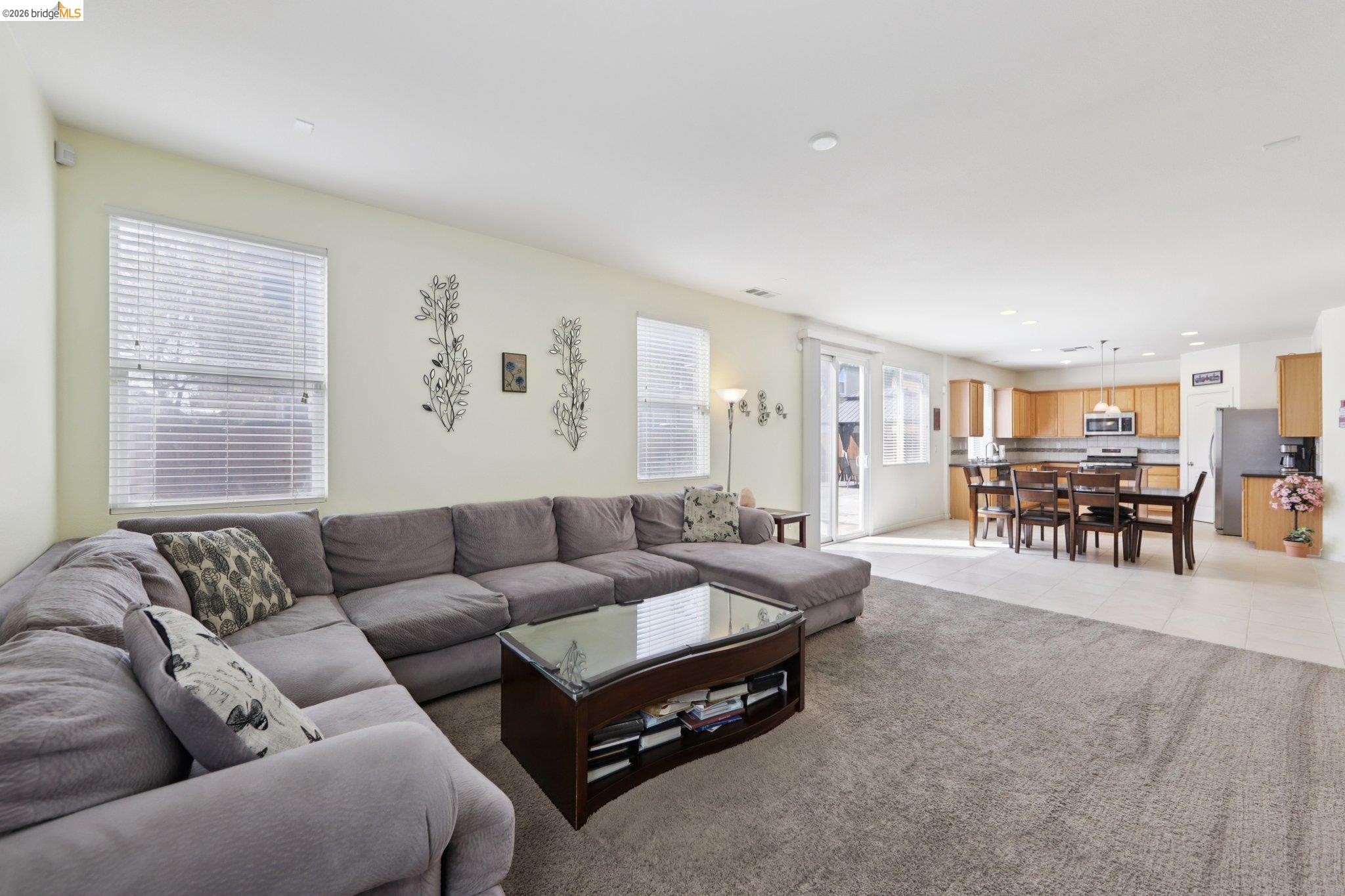 Detail Gallery Image 14 of 42 For 1327 Tuolumne Way, Oakley,  CA 94561 - 5 Beds | 3 Baths