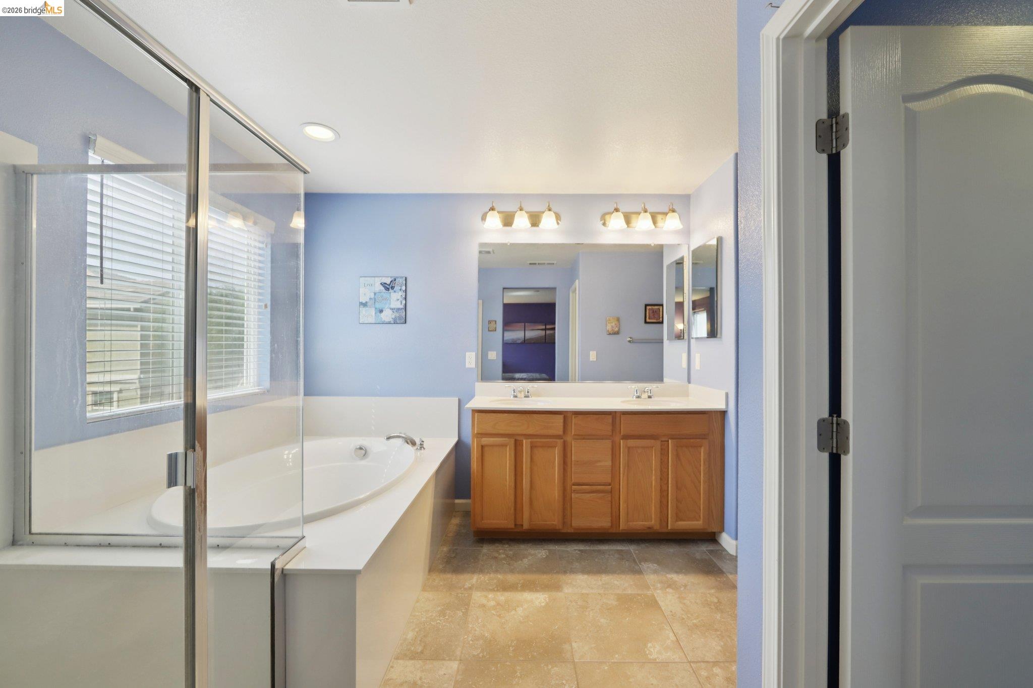 Detail Gallery Image 24 of 42 For 1327 Tuolumne Way, Oakley,  CA 94561 - 5 Beds | 3 Baths