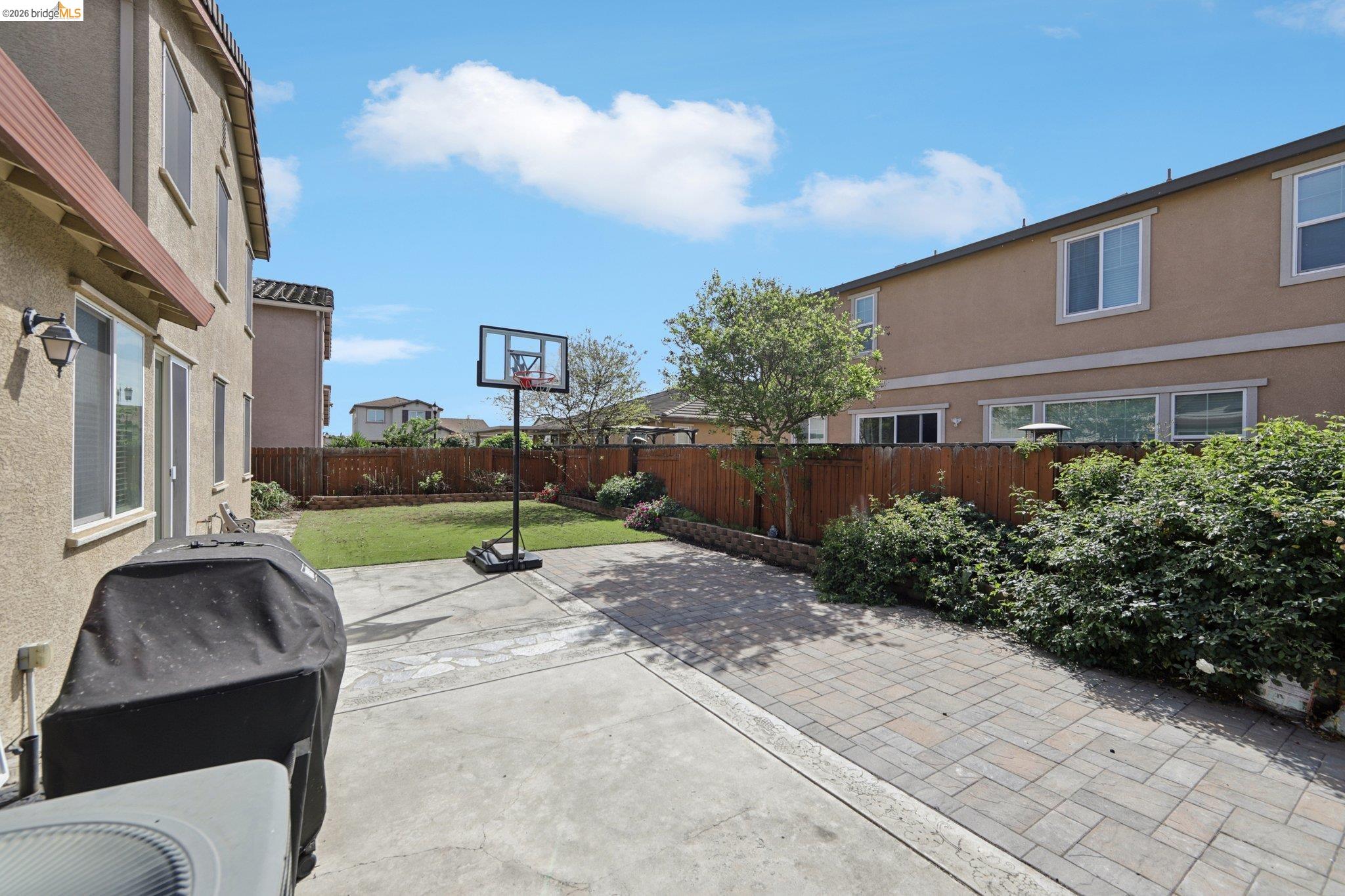 Detail Gallery Image 32 of 42 For 1327 Tuolumne Way, Oakley,  CA 94561 - 5 Beds | 3 Baths