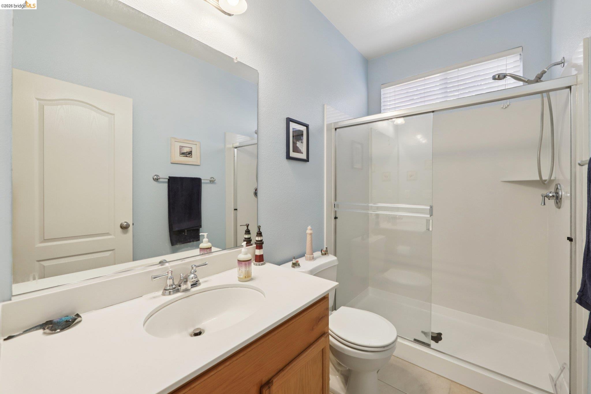 Detail Gallery Image 8 of 42 For 1327 Tuolumne Way, Oakley,  CA 94561 - 5 Beds | 3 Baths