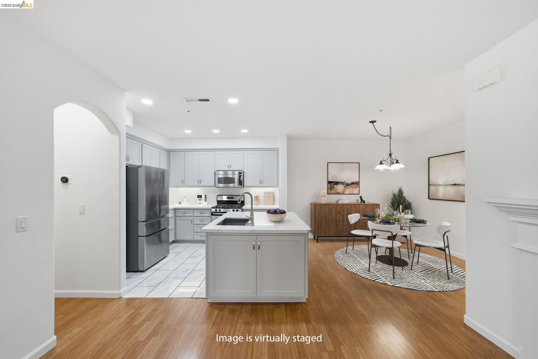 Detail Gallery Image 12 of 38 For 4132 Clarinbridge Cir, Dublin,  CA 94568 - 2 Beds | 2 Baths