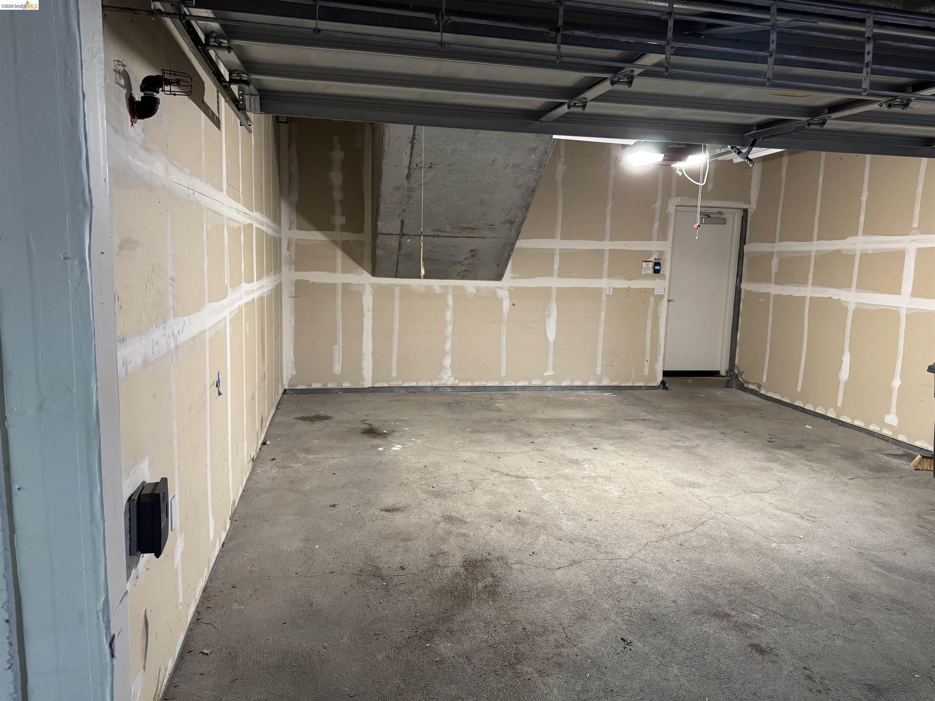 Detail Gallery Image 32 of 38 For 4132 Clarinbridge Cir, Dublin,  CA 94568 - 2 Beds | 2 Baths