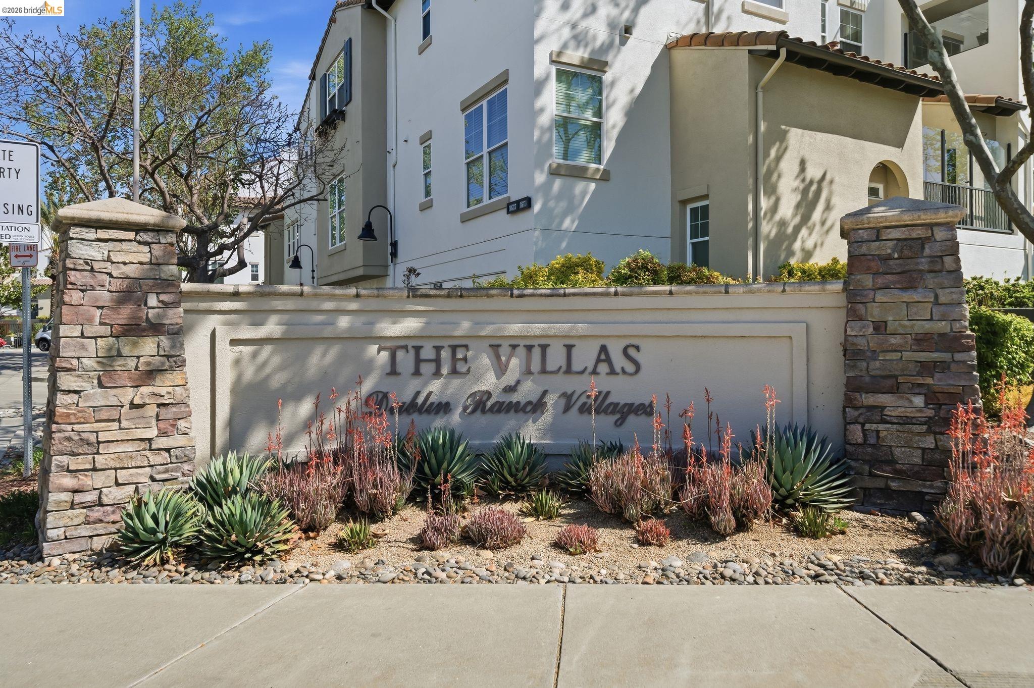 Detail Gallery Image 37 of 38 For 4132 Clarinbridge Cir, Dublin,  CA 94568 - 2 Beds | 2 Baths