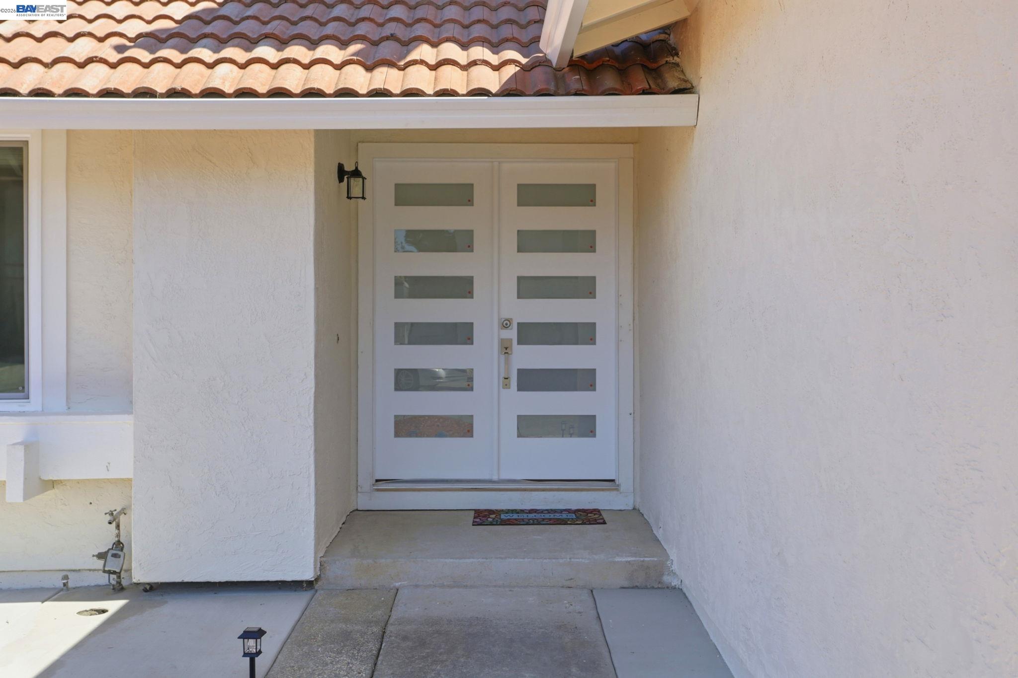 Detail Gallery Image 2 of 19 For 124 Erin Dr, Vallejo,  CA 94589 - 4 Beds | 2/1 Baths