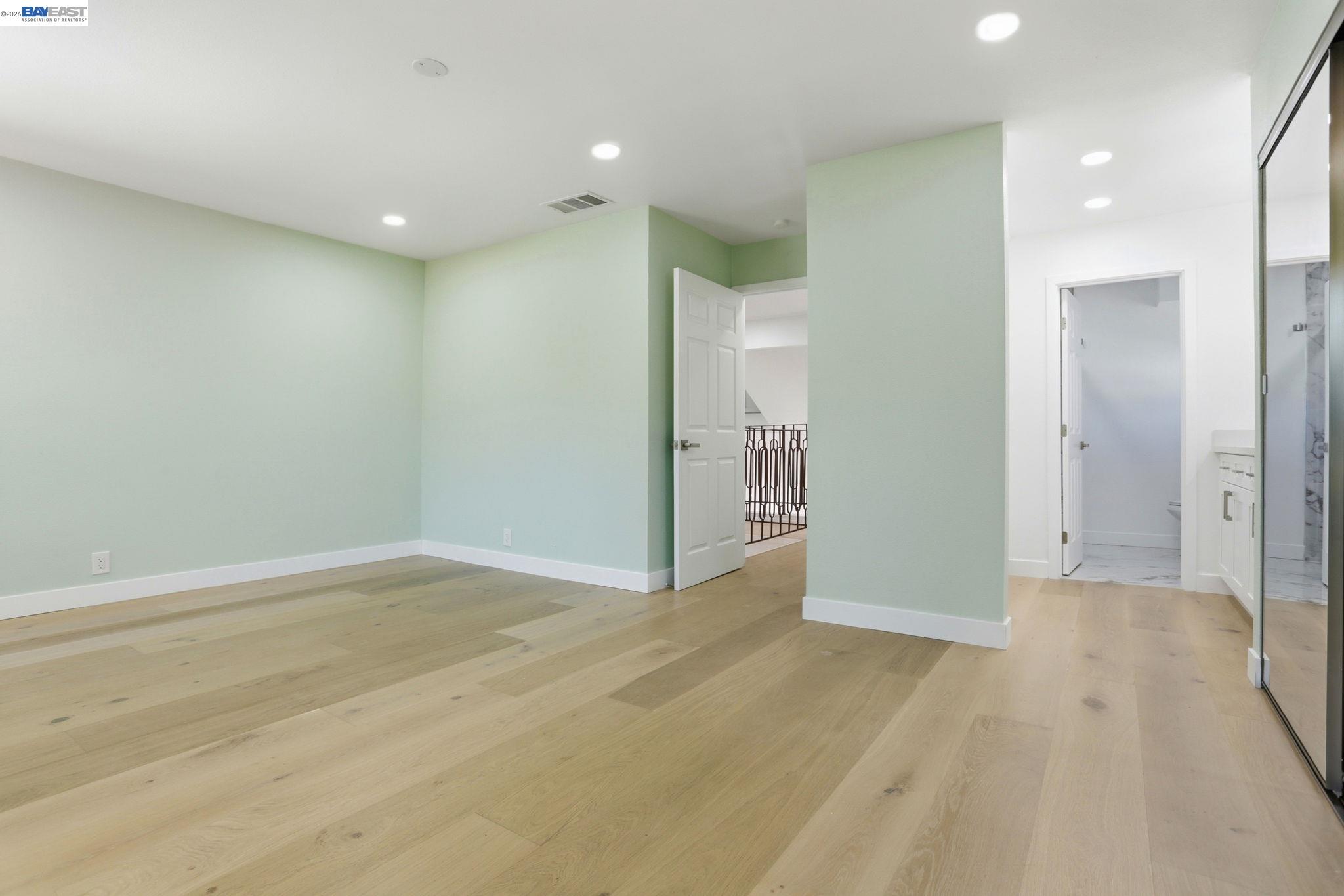 Detail Gallery Image 12 of 19 For 124 Erin Dr, Vallejo,  CA 94589 - 4 Beds | 2/1 Baths