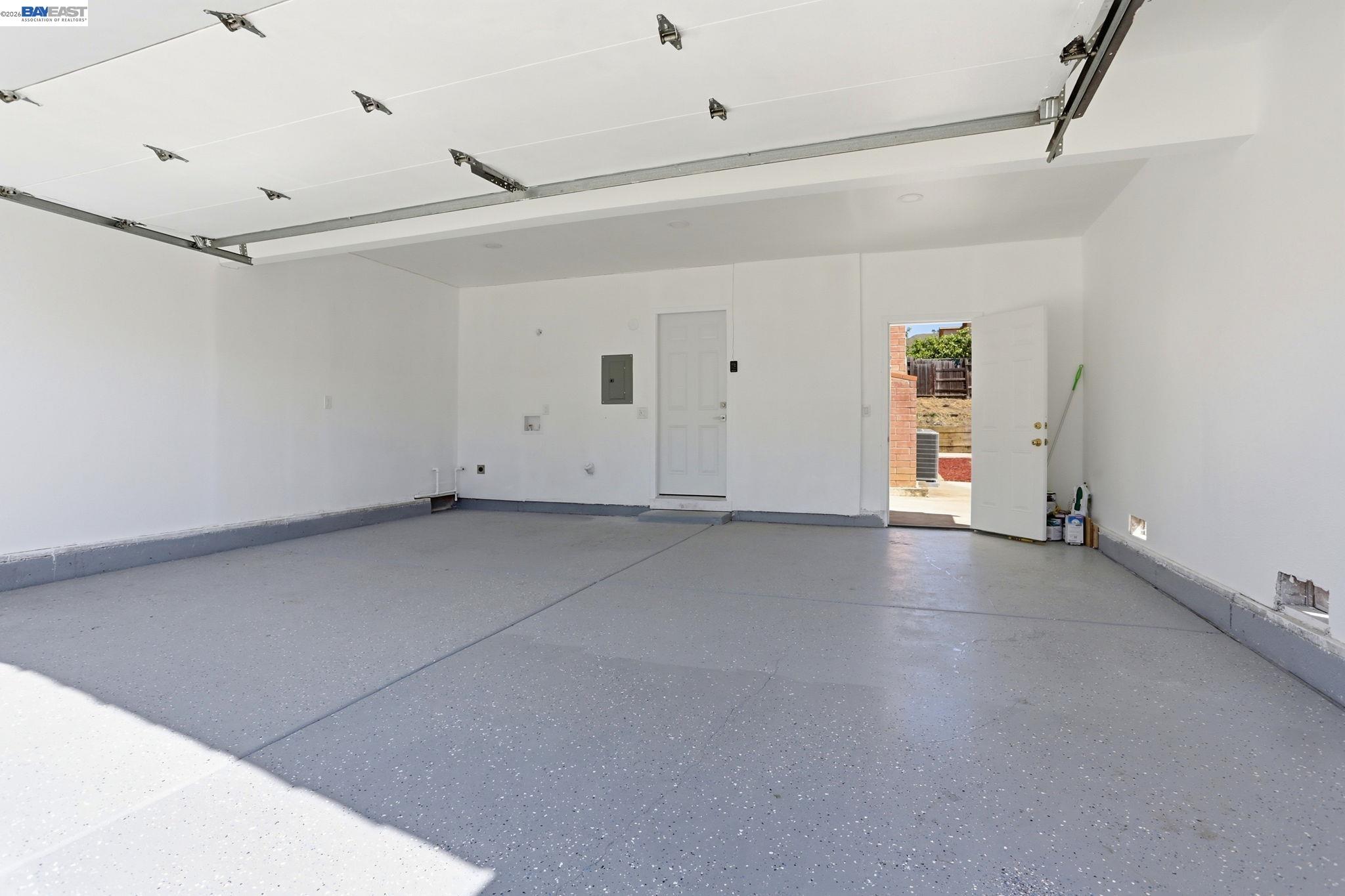 Detail Gallery Image 16 of 19 For 124 Erin Dr, Vallejo,  CA 94589 - 4 Beds | 2/1 Baths