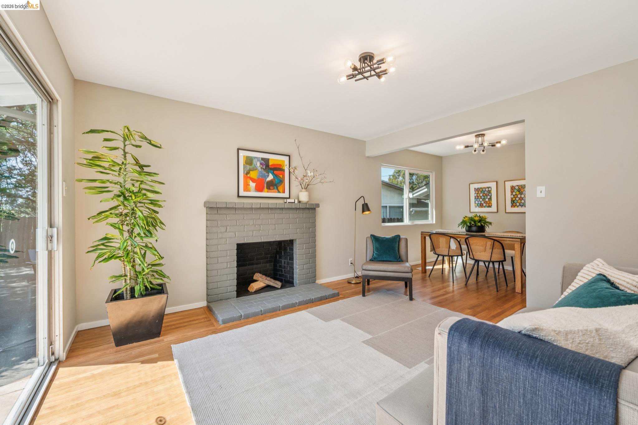 Detail Gallery Image 11 of 60 For 2751 Perlita Ct, Hayward,  CA 94541 - 3 Beds | 2 Baths