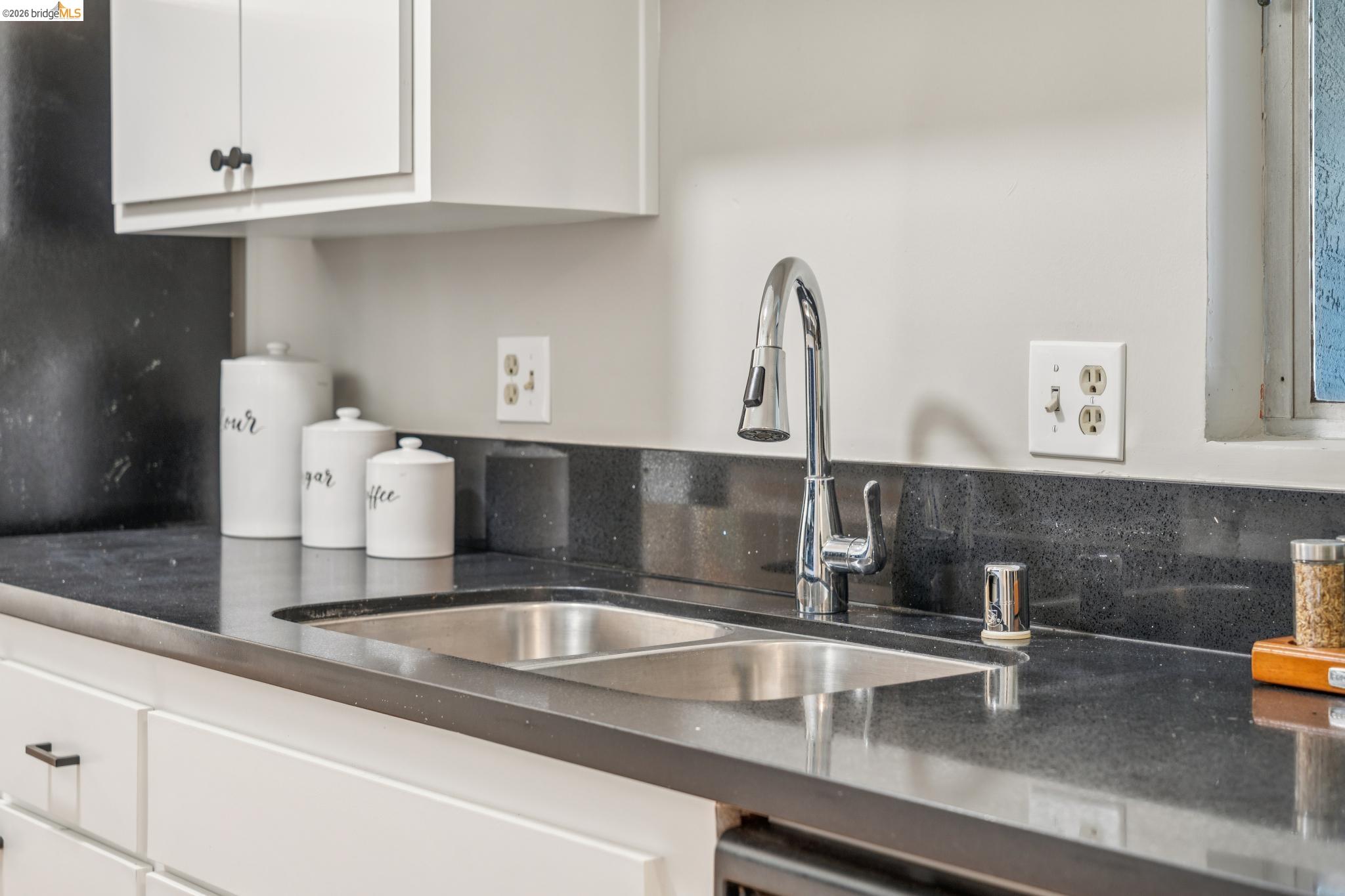 Detail Gallery Image 23 of 60 For 2751 Perlita Ct, Hayward,  CA 94541 - 3 Beds | 2 Baths