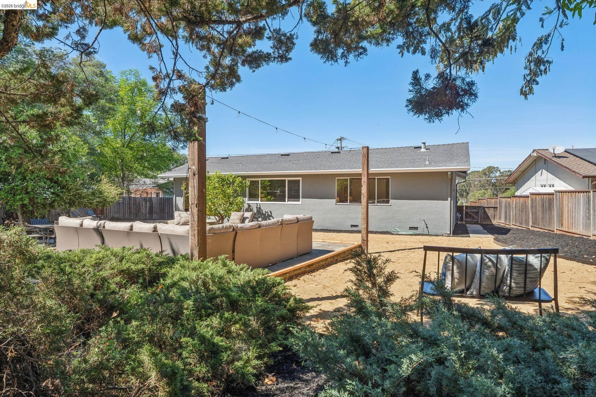 Detail Gallery Image 48 of 60 For 2751 Perlita Ct, Hayward,  CA 94541 - 3 Beds | 2 Baths