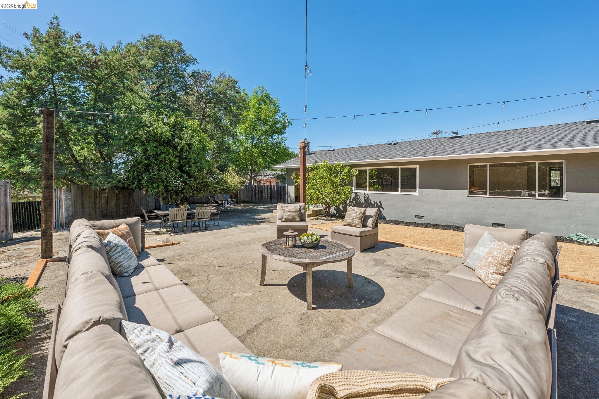 Detail Gallery Image 49 of 60 For 2751 Perlita Ct, Hayward,  CA 94541 - 3 Beds | 2 Baths