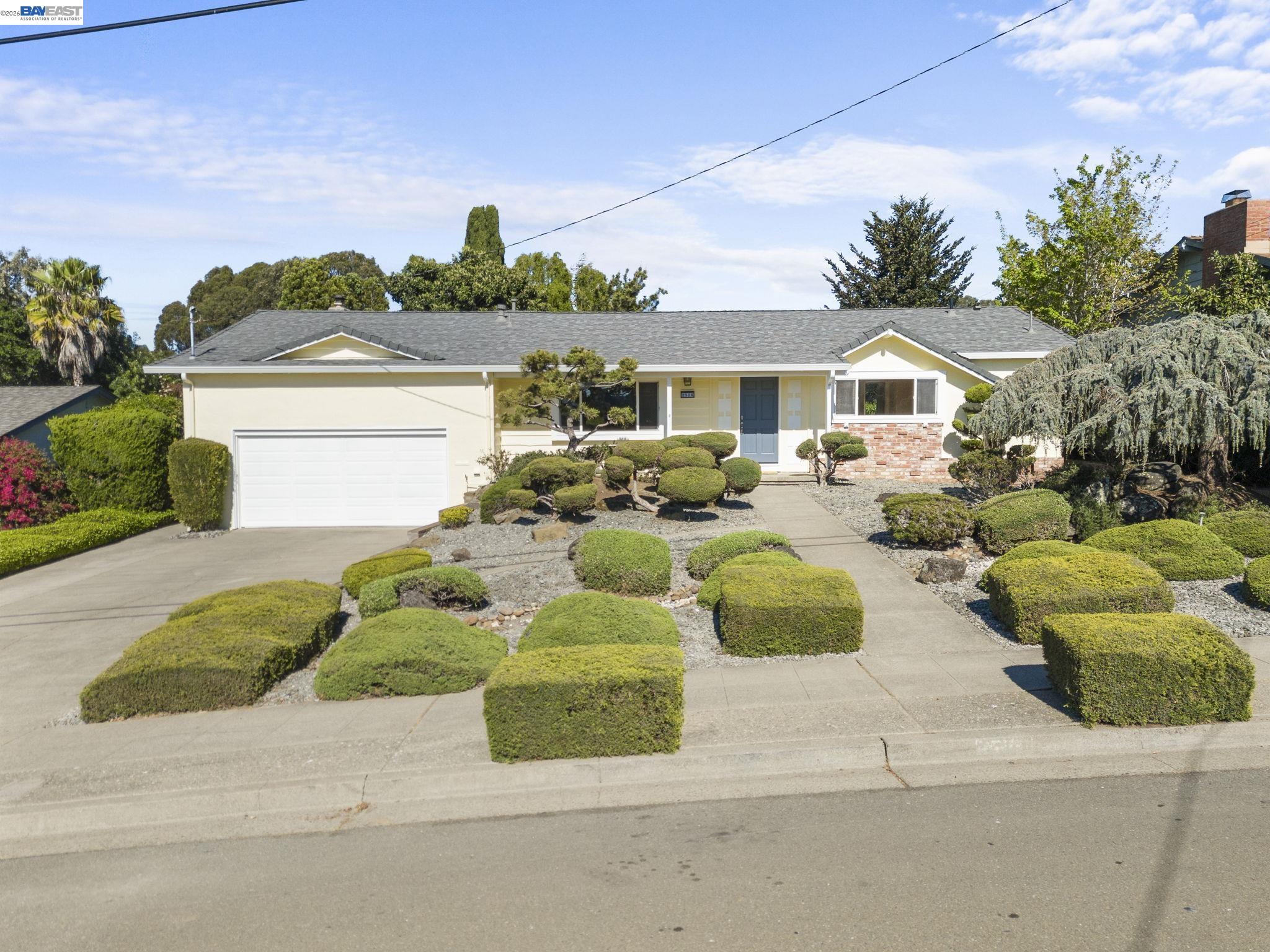 Front Image Thumbnail for BE41128358