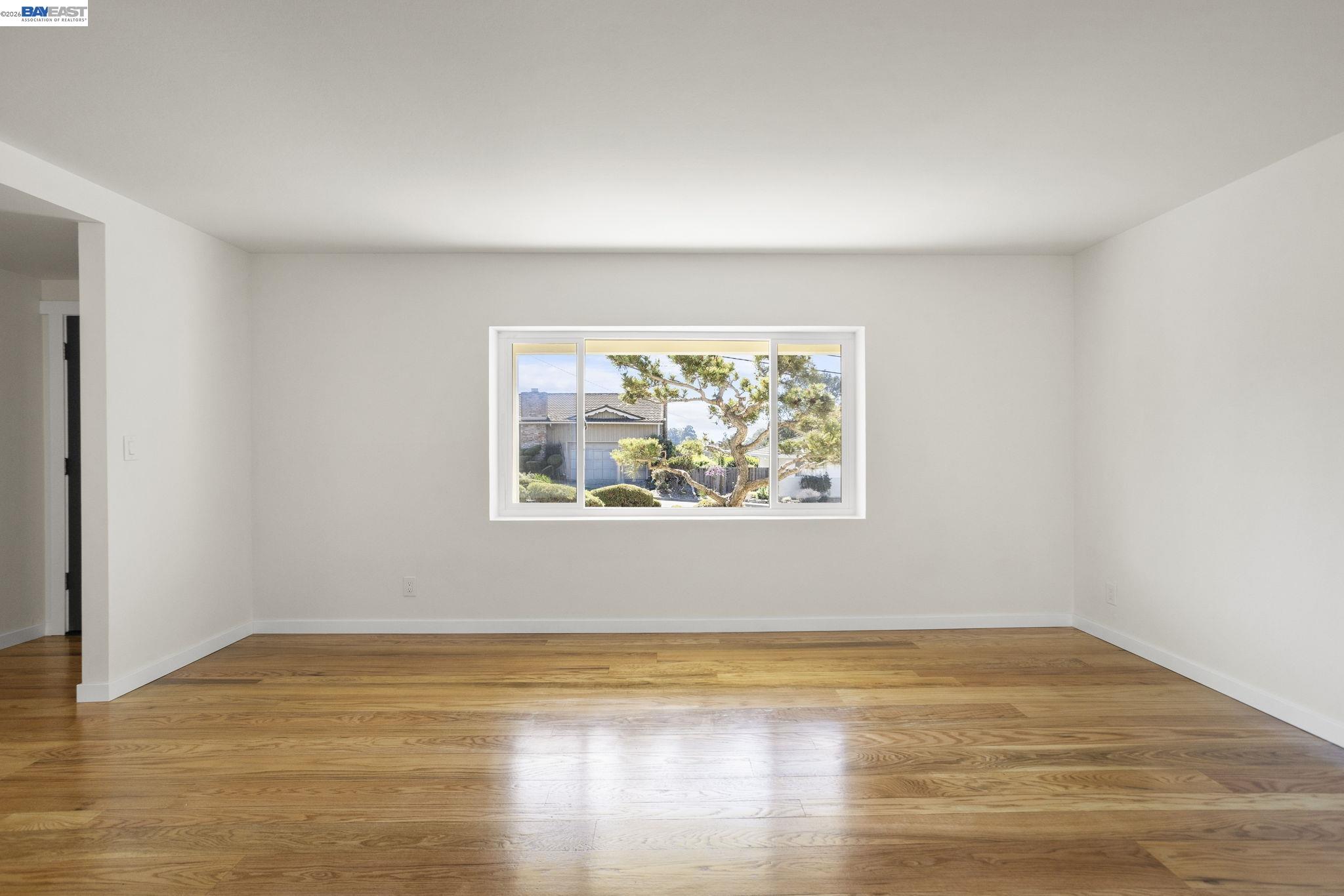 Detail Gallery Image 12 of 54 For 2526 Oakes Dr, Hayward,  CA 94542 - 3 Beds | 2 Baths