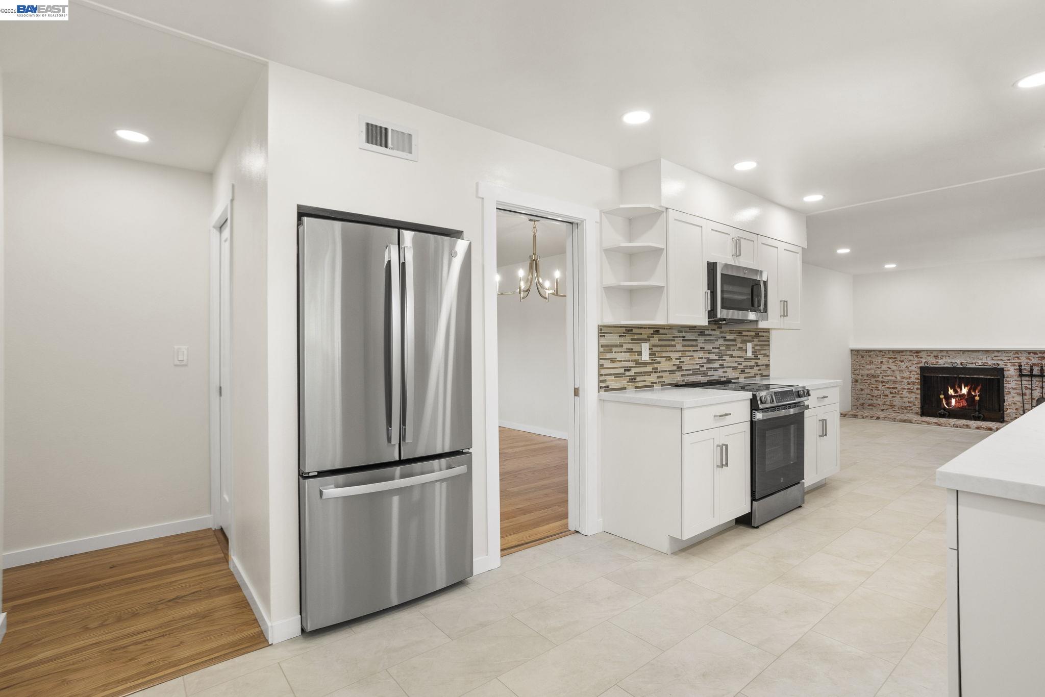 Detail Gallery Image 15 of 54 For 2526 Oakes Dr, Hayward,  CA 94542 - 3 Beds | 2 Baths