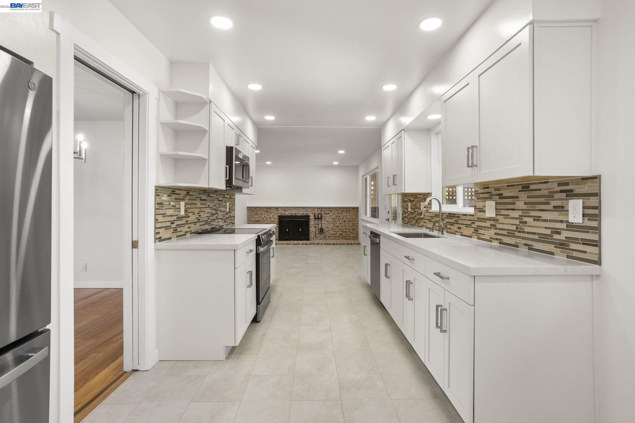 Detail Gallery Image 16 of 54 For 2526 Oakes Dr, Hayward,  CA 94542 - 3 Beds | 2 Baths