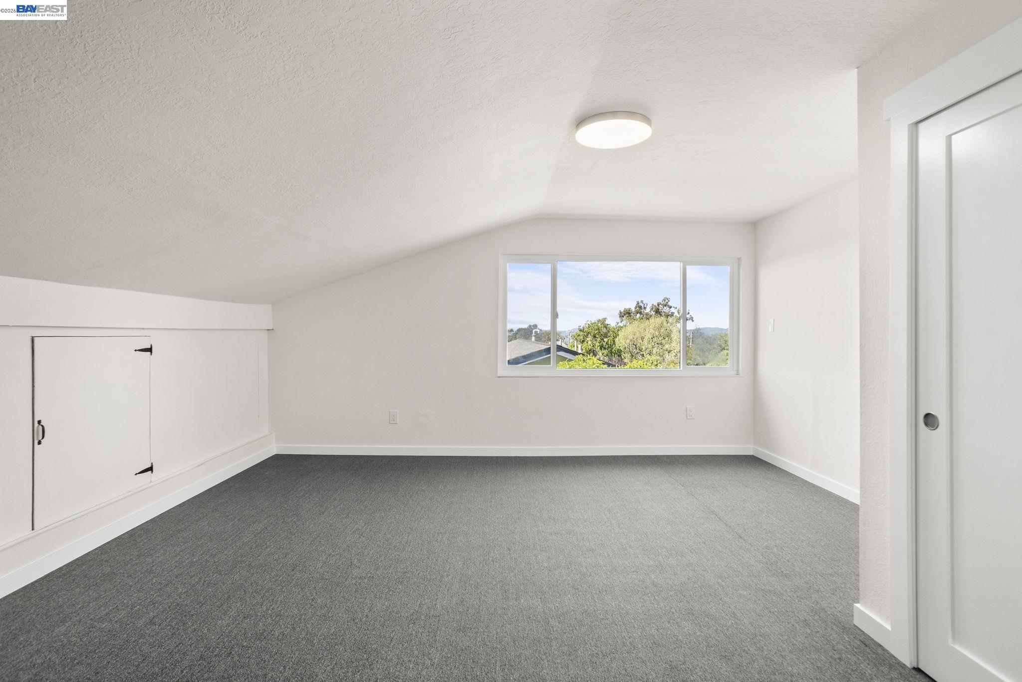 Detail Gallery Image 33 of 54 For 2526 Oakes Dr, Hayward,  CA 94542 - 3 Beds | 2 Baths