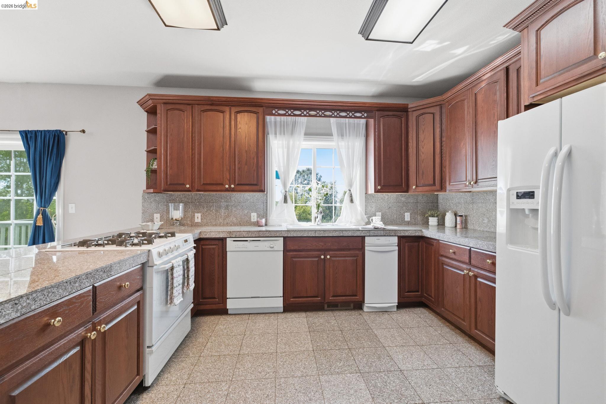 Detail Gallery Image 17 of 52 For 21472 Longeway Rd, Sonora,  CA 95370 - 3 Beds | 2/1 Baths