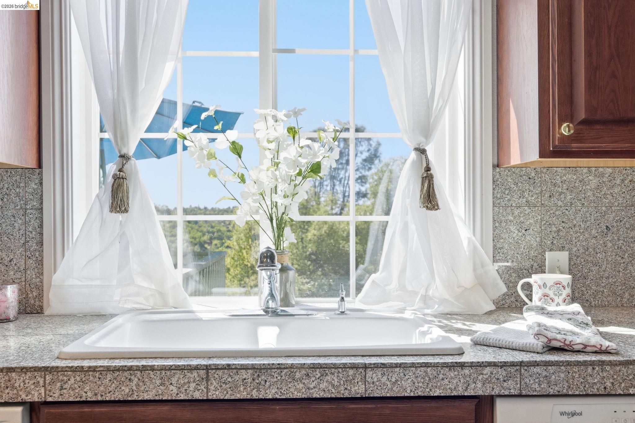 Detail Gallery Image 18 of 52 For 21472 Longeway Rd, Sonora,  CA 95370 - 3 Beds | 2/1 Baths