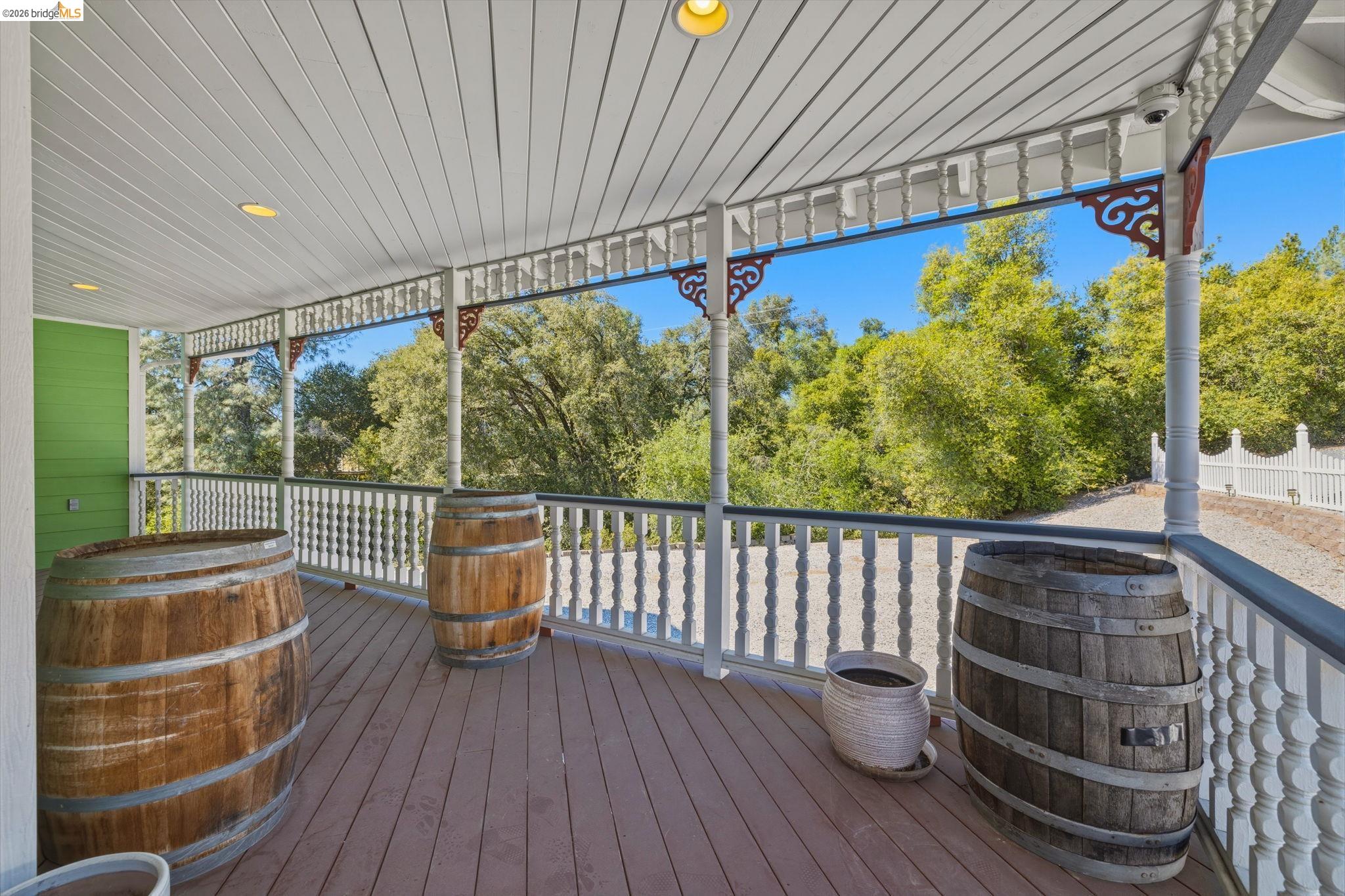Detail Gallery Image 5 of 52 For 21472 Longeway Rd, Sonora,  CA 95370 - 3 Beds | 2/1 Baths