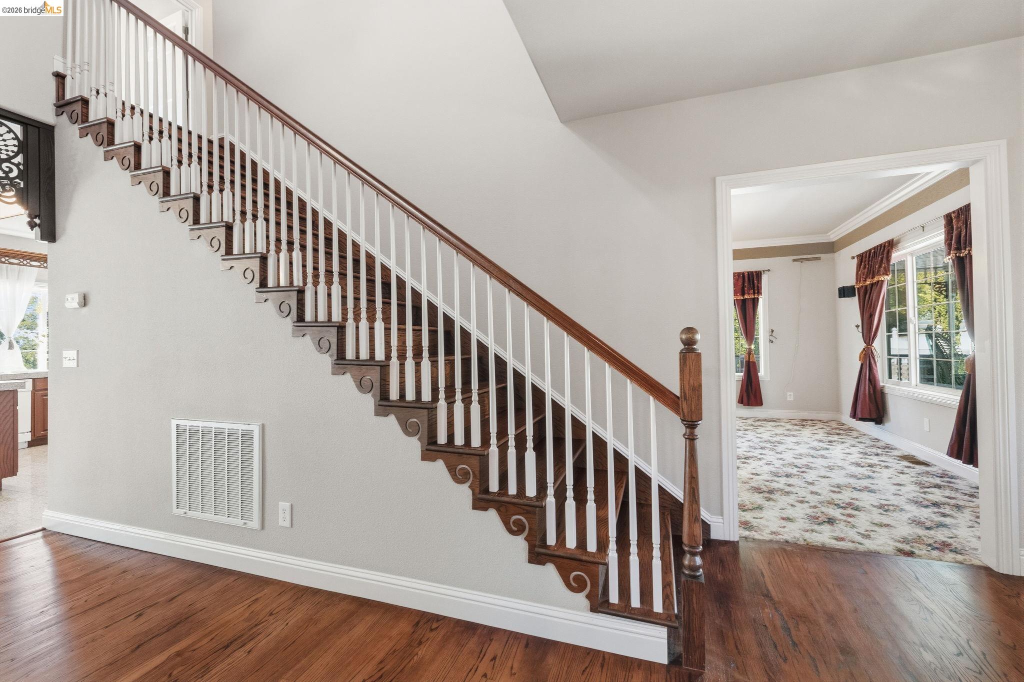 Detail Gallery Image 8 of 52 For 21472 Longeway Rd, Sonora,  CA 95370 - 3 Beds | 2/1 Baths