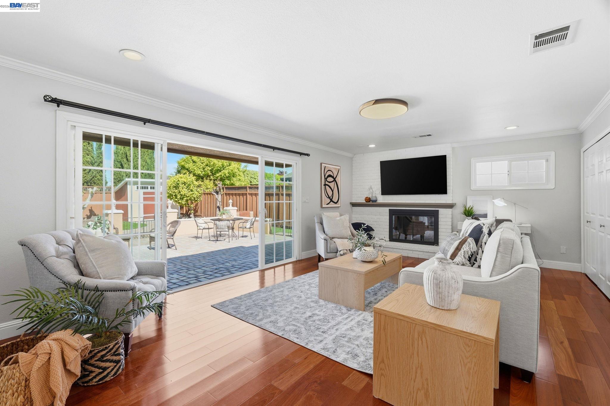 Detail Gallery Image 8 of 31 For 38048 Palmer Dr, Fremont,  CA 94536 - 4 Beds | 2/1 Baths