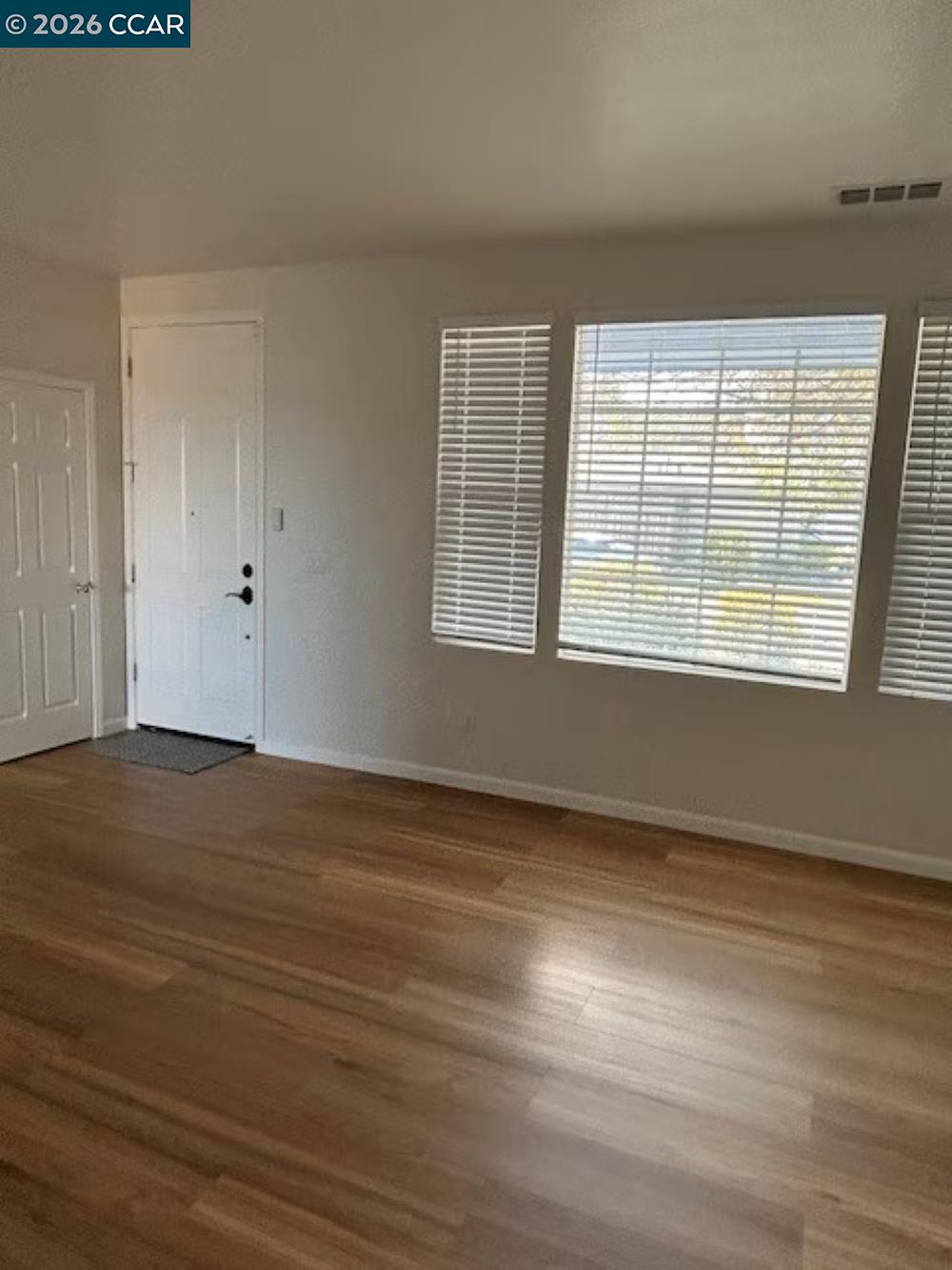 Detail Gallery Image 4 of 18 For 2297 Orleans St, Santa Rosa,  CA 95403 - 3 Beds | 2/1 Baths