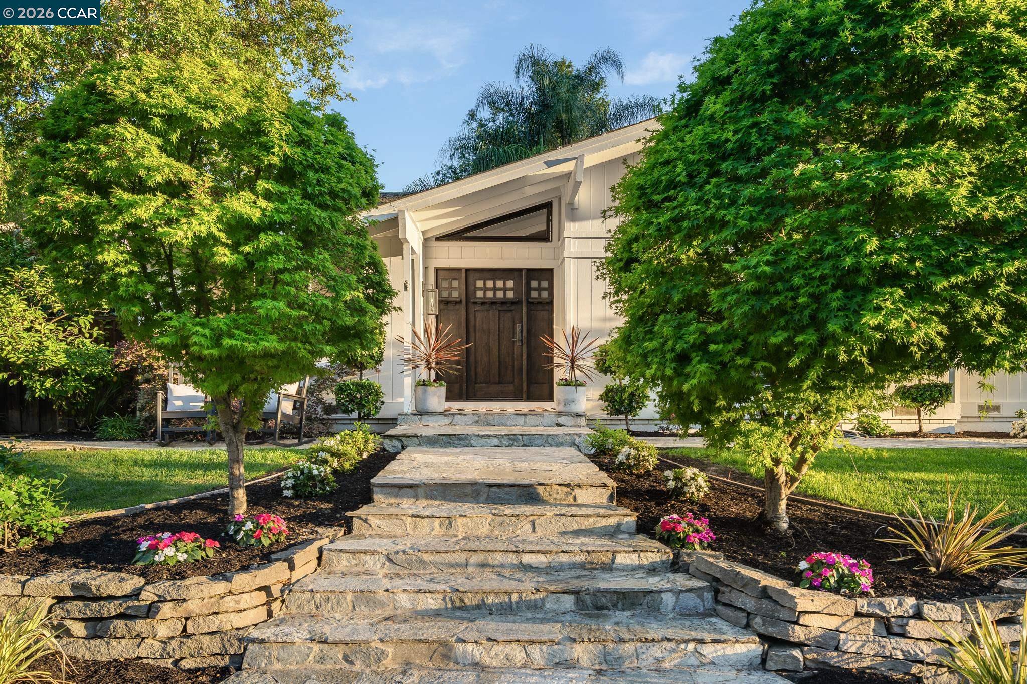 Detail Gallery Image 3 of 53 For 835 Richard Ln, Danville,  CA 94526 - 4 Beds | 3 Baths