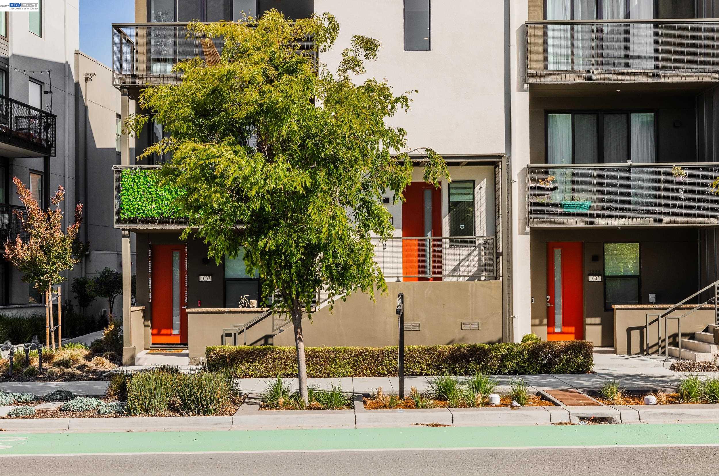 Front Image Thumbnail for BE41128371